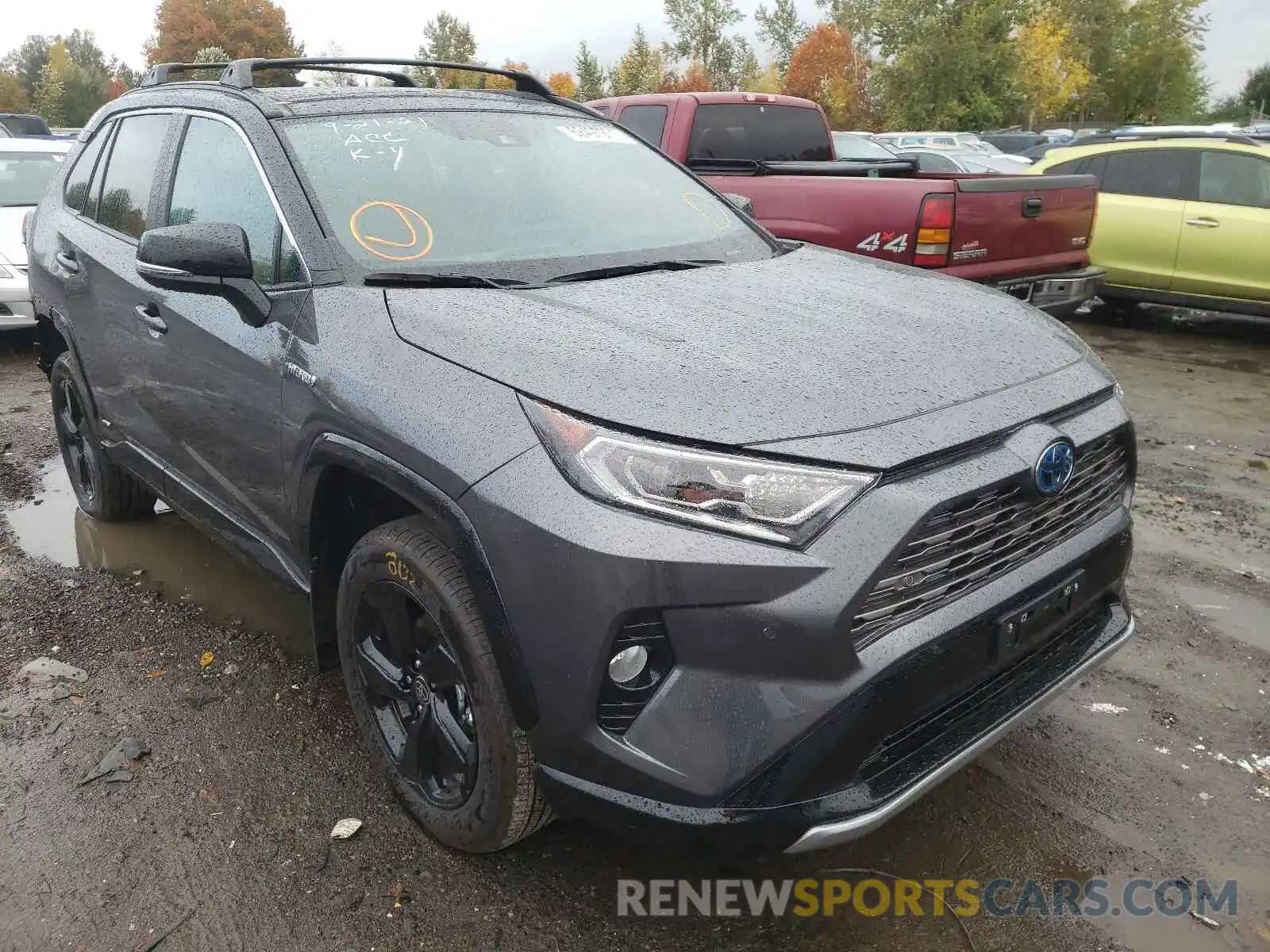 1 Photograph of a damaged car 4T3E6RFV3MU033720 TOYOTA RAV4 2021