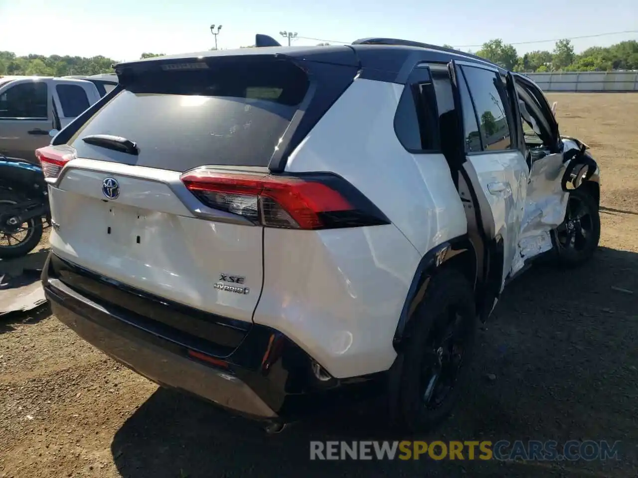 4 Photograph of a damaged car 4T3E6RFV4MU015629 TOYOTA RAV4 2021