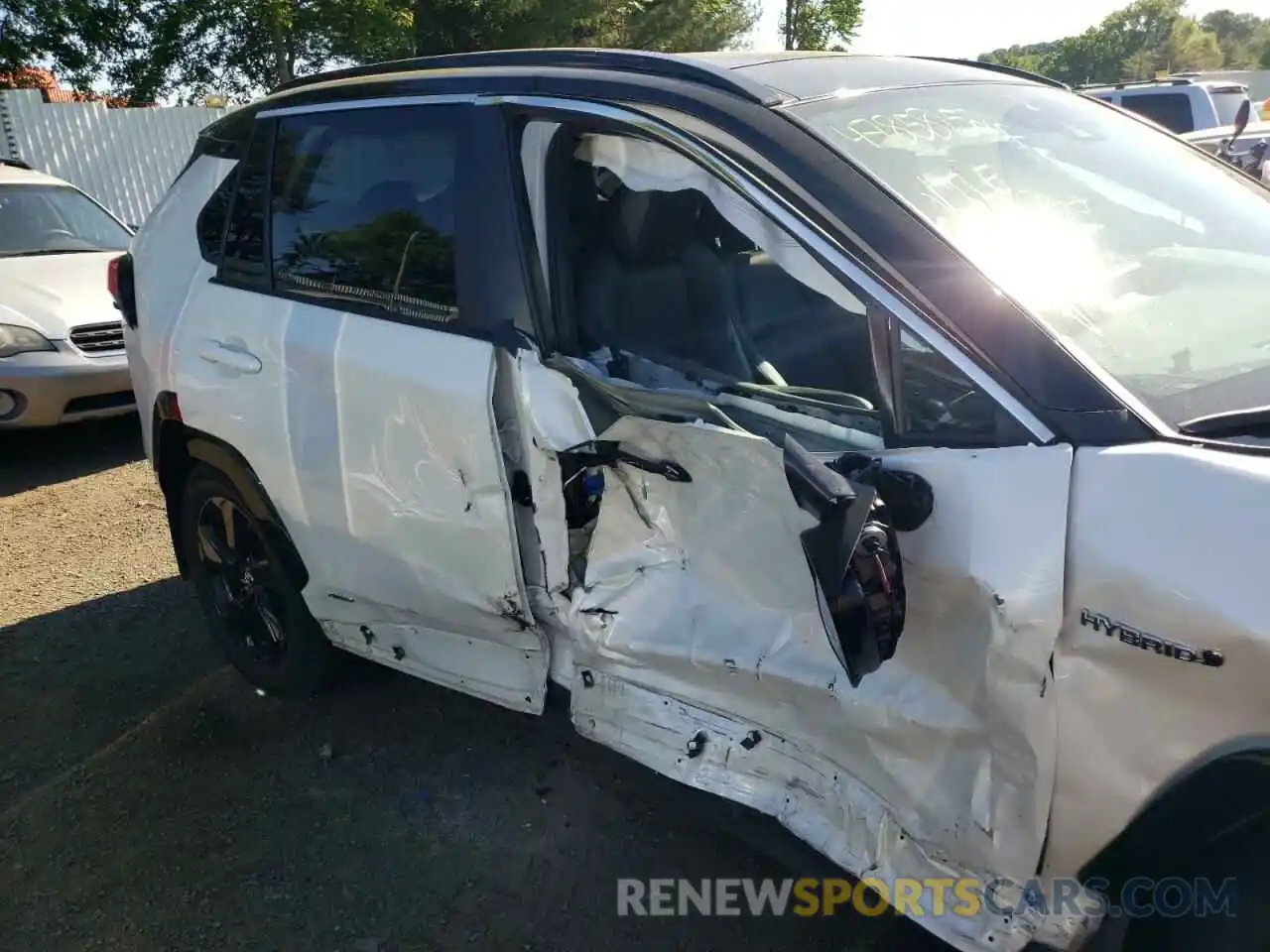 9 Photograph of a damaged car 4T3E6RFV4MU015629 TOYOTA RAV4 2021