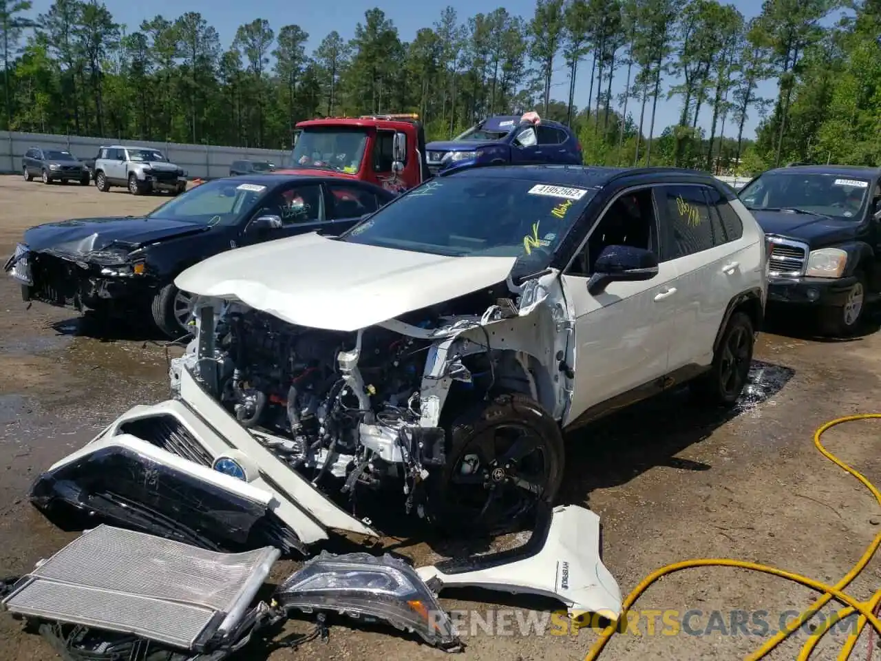 2 Photograph of a damaged car 4T3E6RFV4MU048355 TOYOTA RAV4 2021