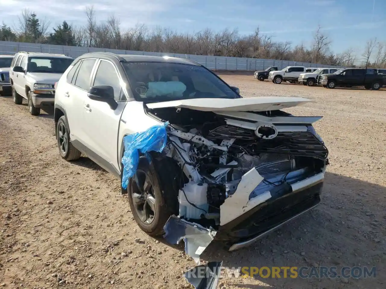 1 Photograph of a damaged car 4T3E6RFV5MU033167 TOYOTA RAV4 2021