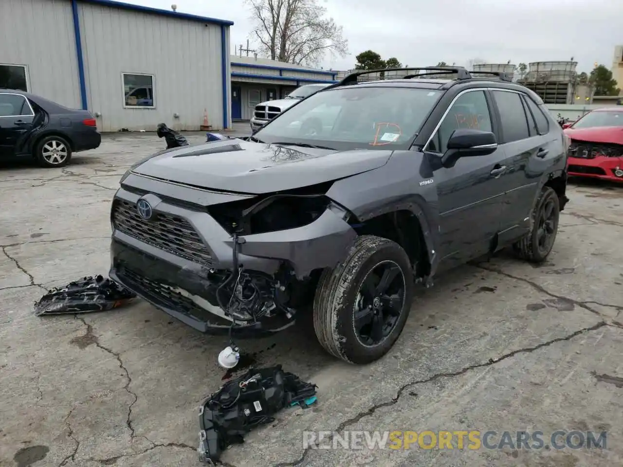 2 Photograph of a damaged car 4T3E6RFV5MU040104 TOYOTA RAV4 2021