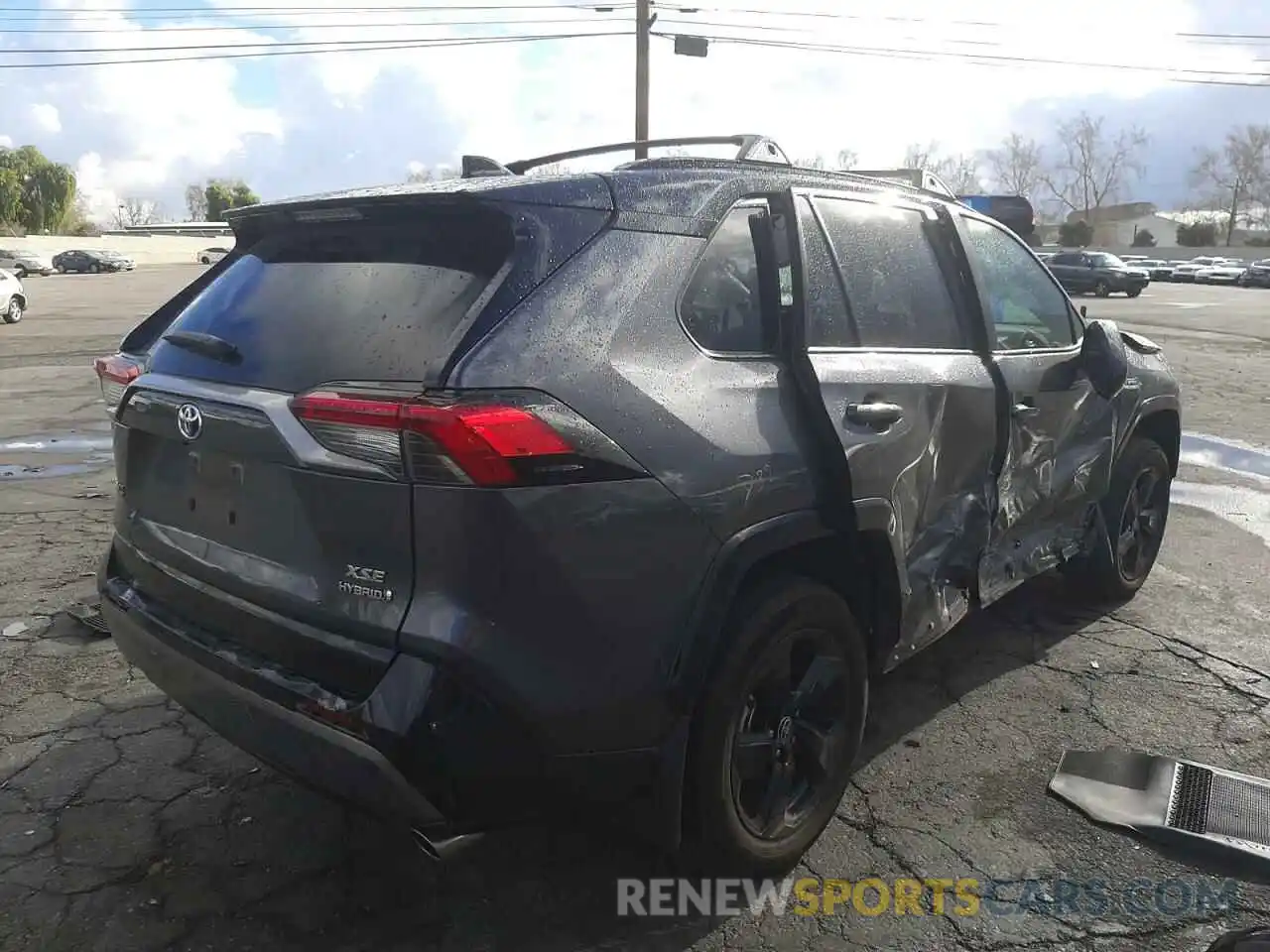 4 Photograph of a damaged car 4T3E6RFV5MU050051 TOYOTA RAV4 2021