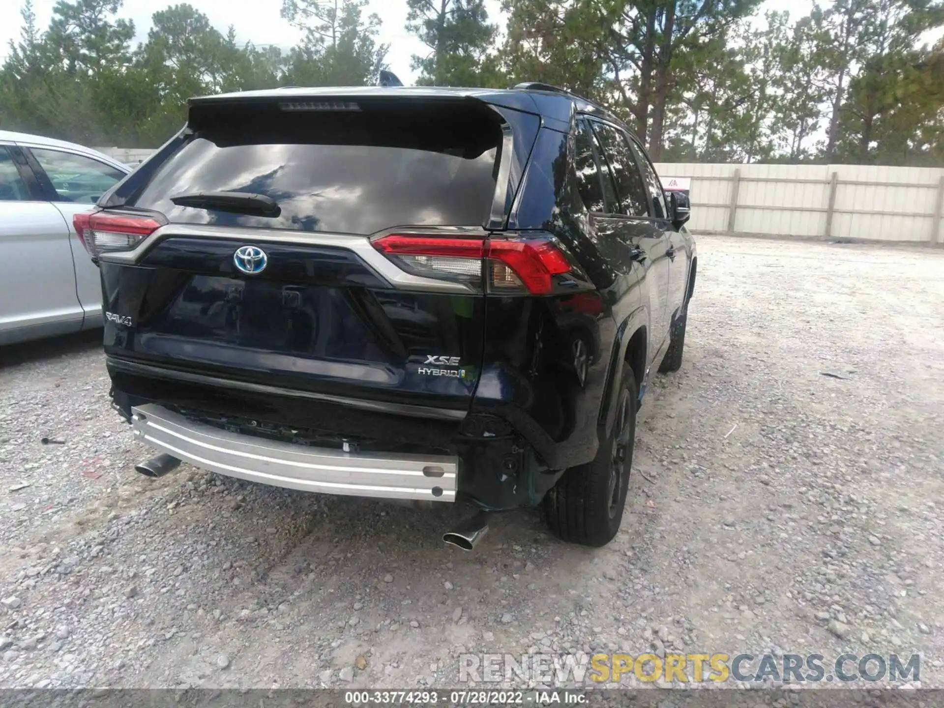 4 Photograph of a damaged car 4T3E6RFV5MU050440 TOYOTA RAV4 2021