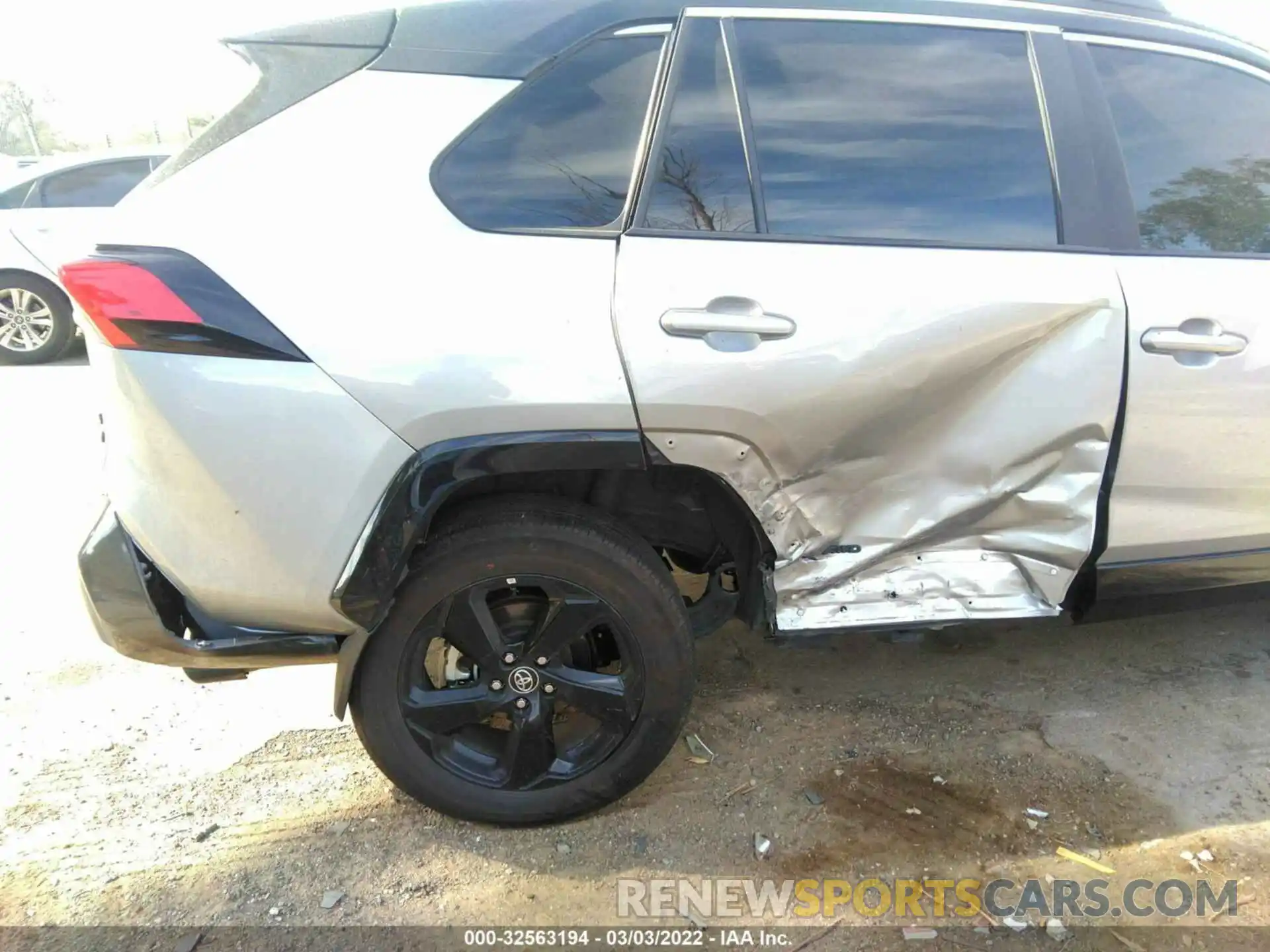 6 Photograph of a damaged car 4T3E6RFV6MU011243 TOYOTA RAV4 2021