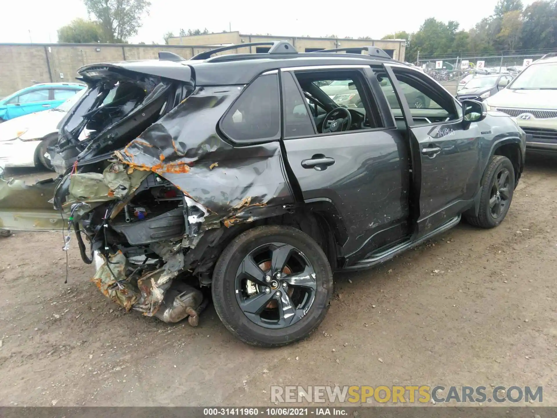 4 Photograph of a damaged car 4T3E6RFV7MU014216 TOYOTA RAV4 2021