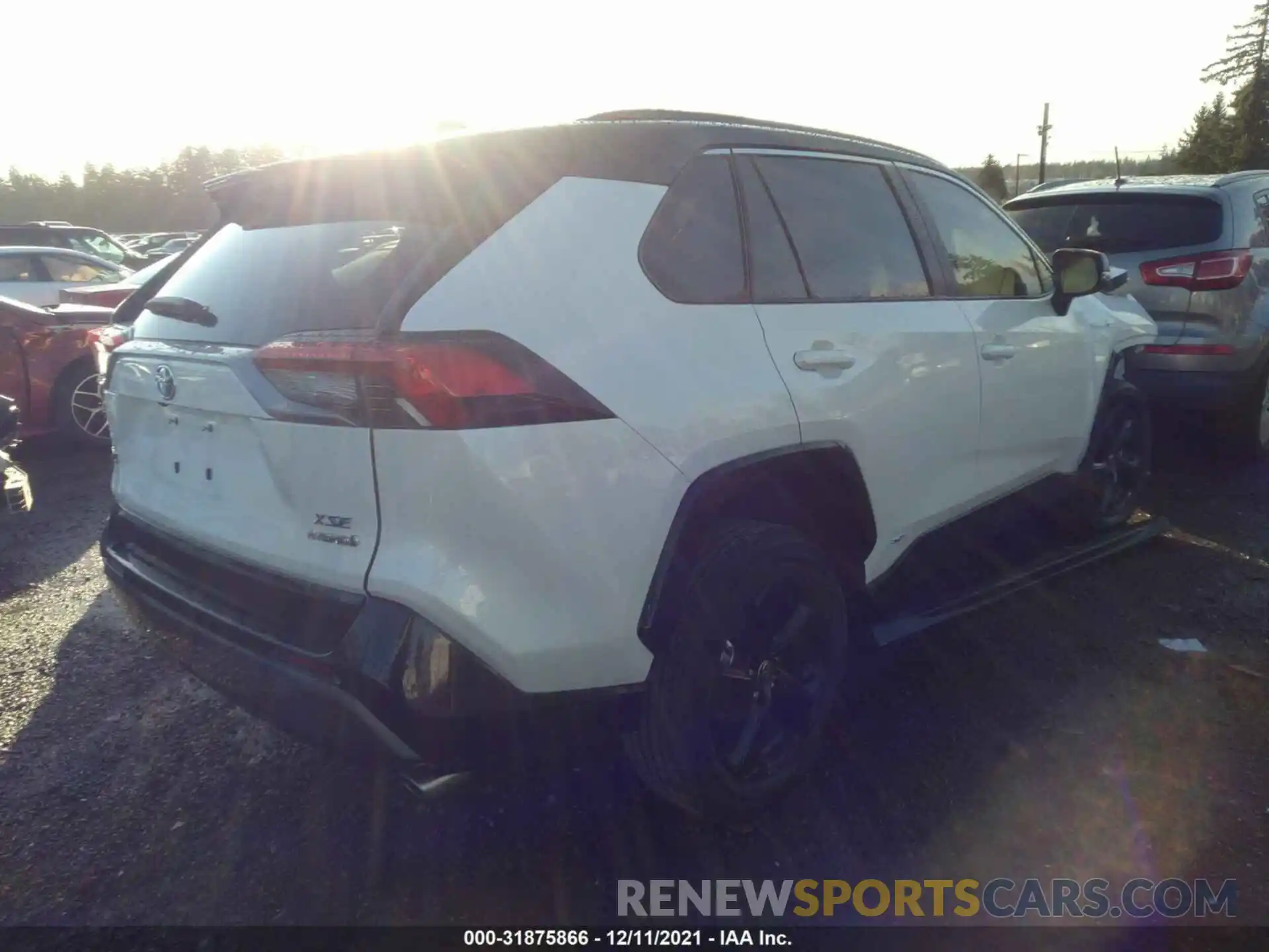 4 Photograph of a damaged car 4T3E6RFV7MU032537 TOYOTA RAV4 2021