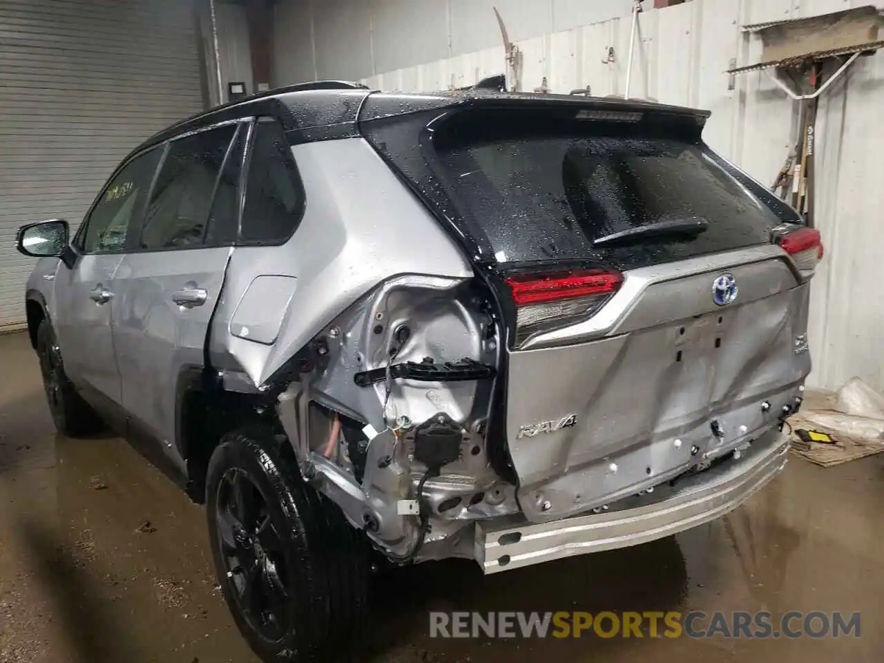 3 Photograph of a damaged car 4T3E6RFV7MU040458 TOYOTA RAV4 2021