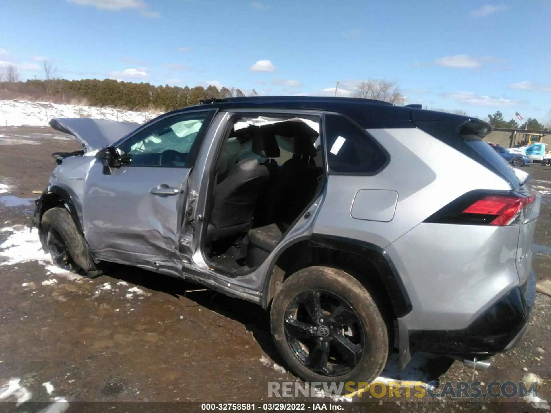 3 Photograph of a damaged car 4T3E6RFV7MU052027 TOYOTA RAV4 2021