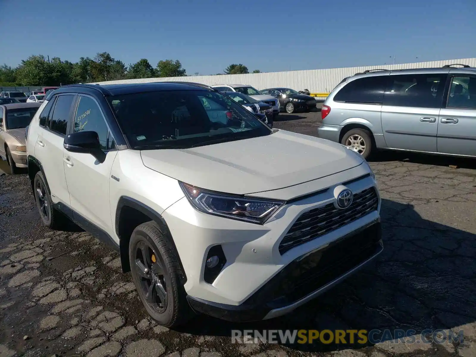 1 Photograph of a damaged car 4T3E6RFV8MU033258 TOYOTA RAV4 2021