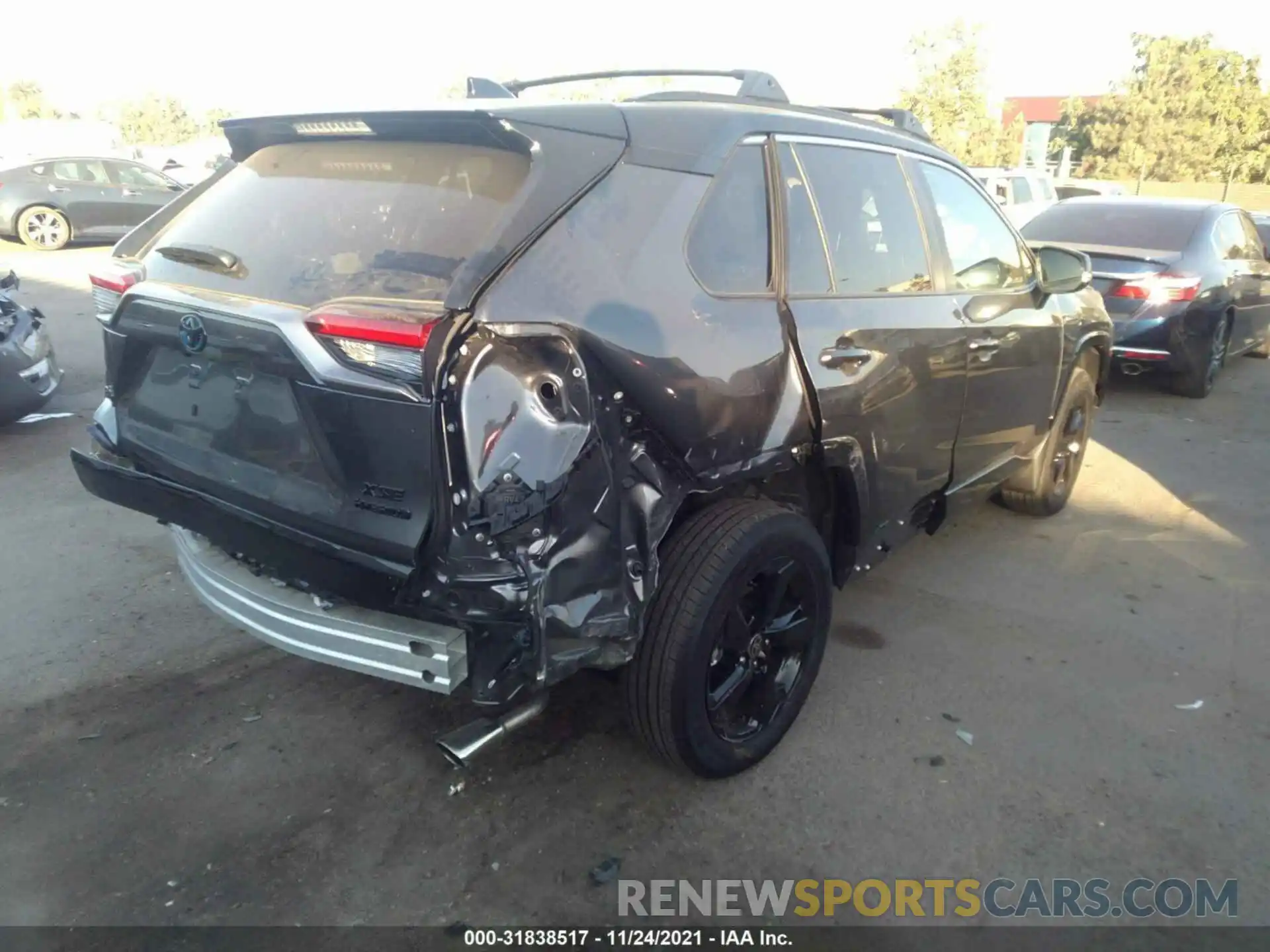 4 Фотография поврежденного автомобиля 4T3E6RFV8MU038296 TOYOTA RAV4 2021