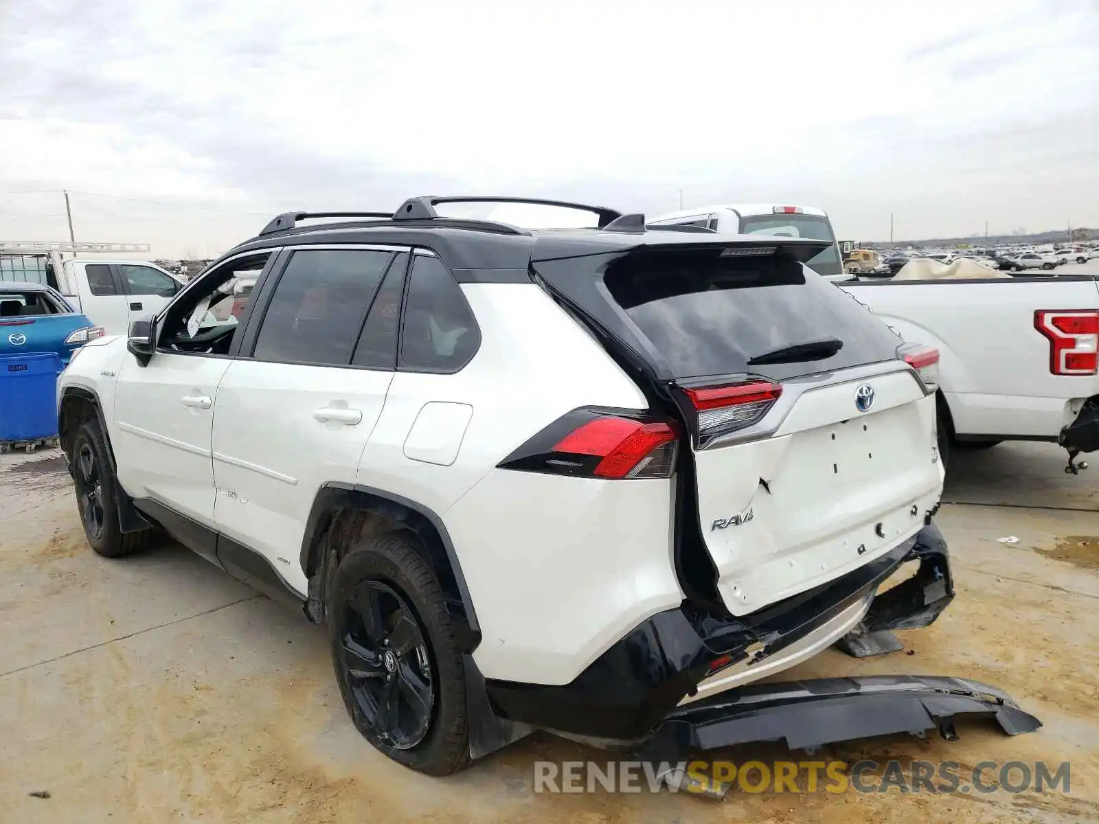 3 Photograph of a damaged car 4T3E6RFV9MU007574 TOYOTA RAV4 2021