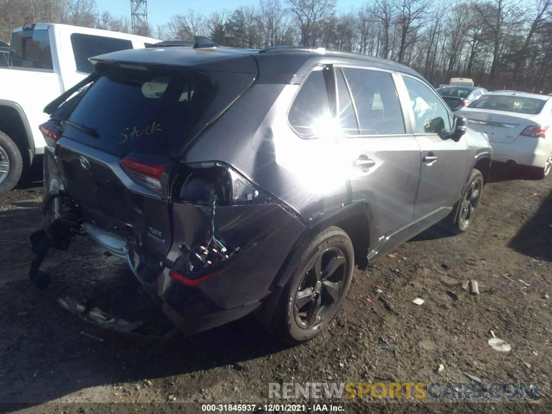 4 Photograph of a damaged car 4T3E6RFV9MU040221 TOYOTA RAV4 2021