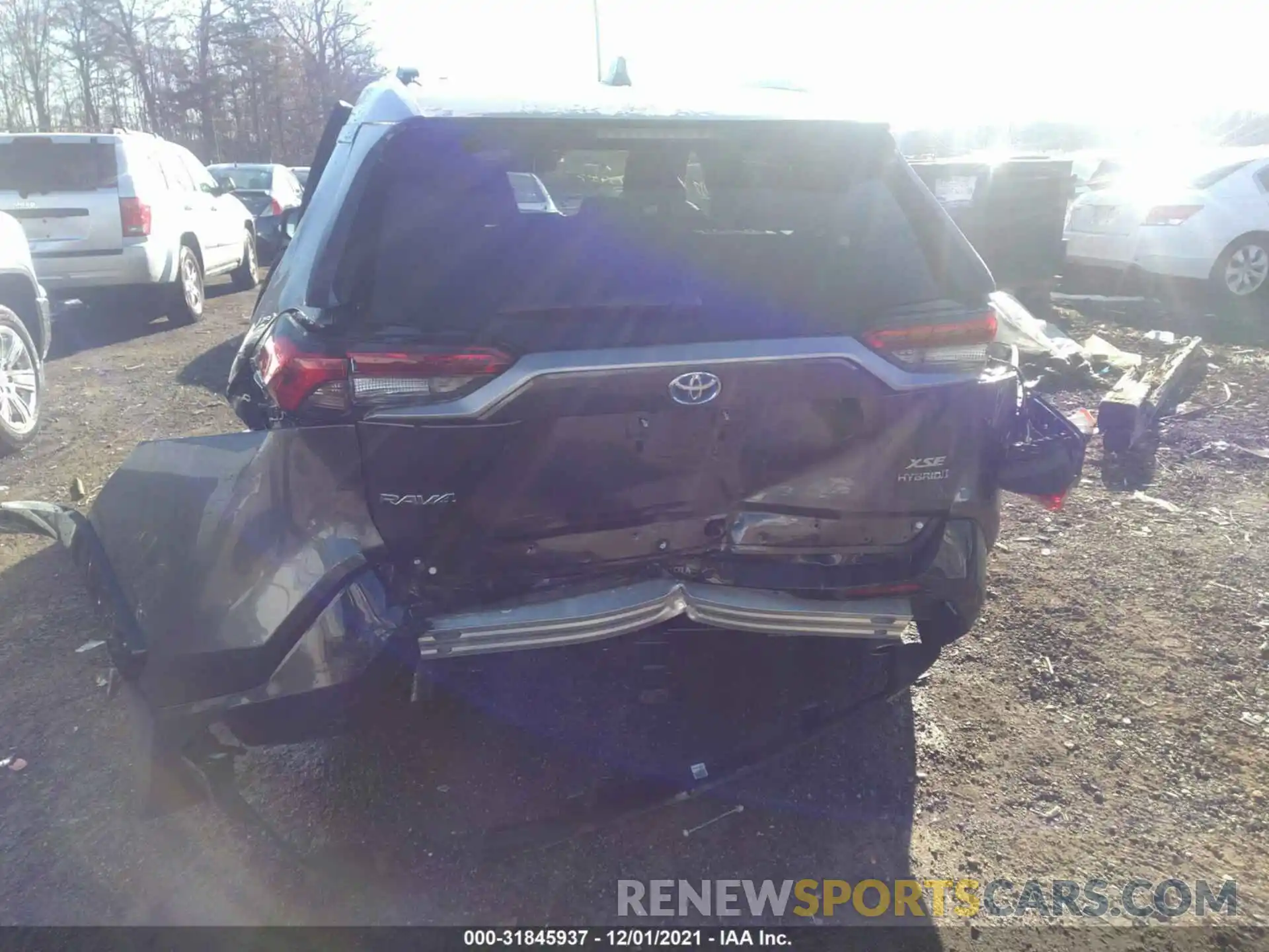 6 Photograph of a damaged car 4T3E6RFV9MU040221 TOYOTA RAV4 2021