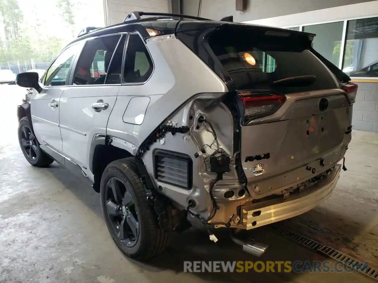 3 Photograph of a damaged car 4T3E6RFV9MU055737 TOYOTA RAV4 2021