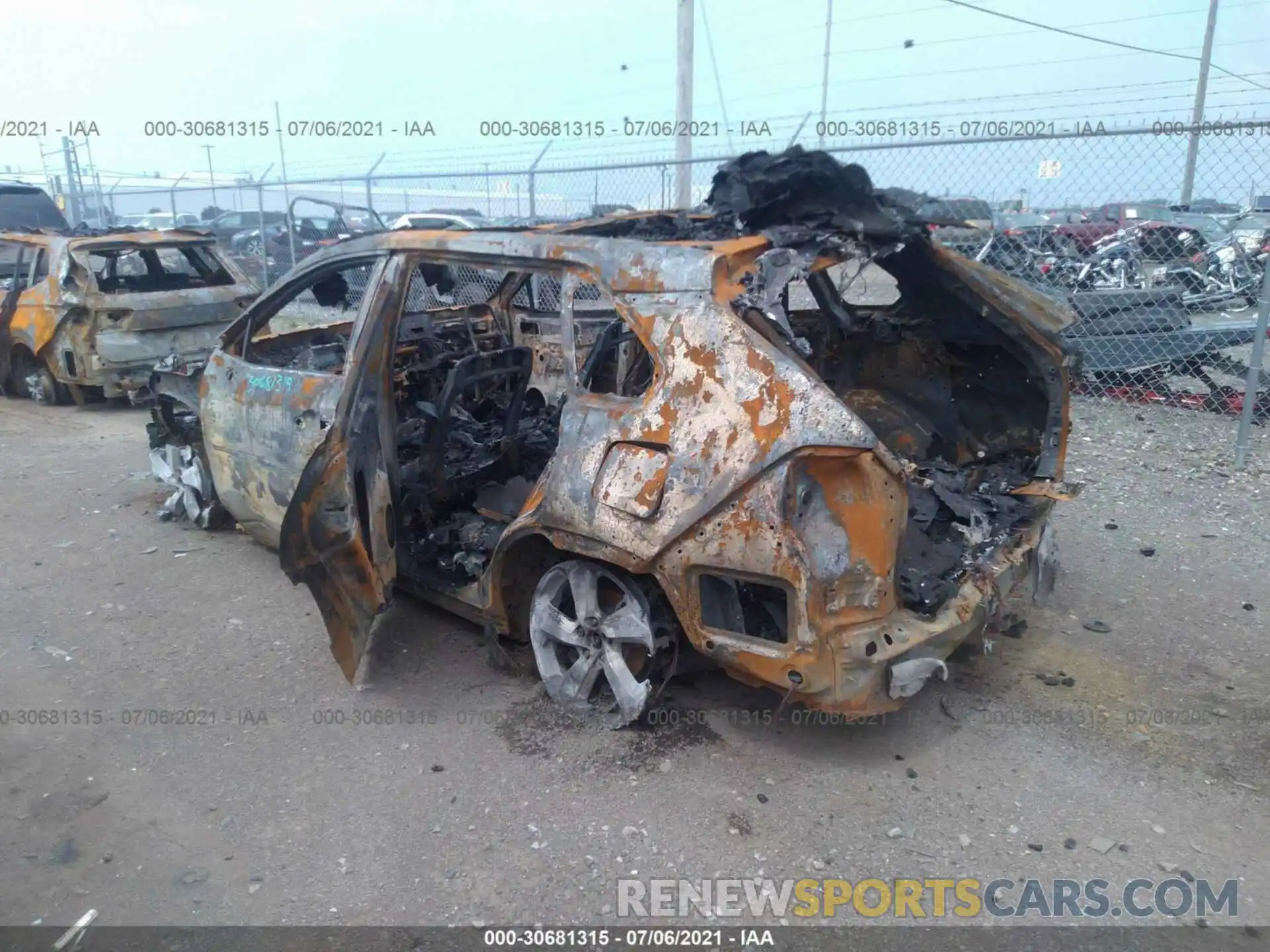 3 Photograph of a damaged car 4T3E6RFVXMU014131 TOYOTA RAV4 2021