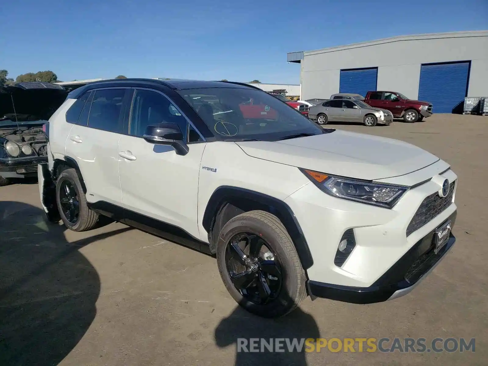 1 Photograph of a damaged car 4T3E6RFVXMU014825 TOYOTA RAV4 2021