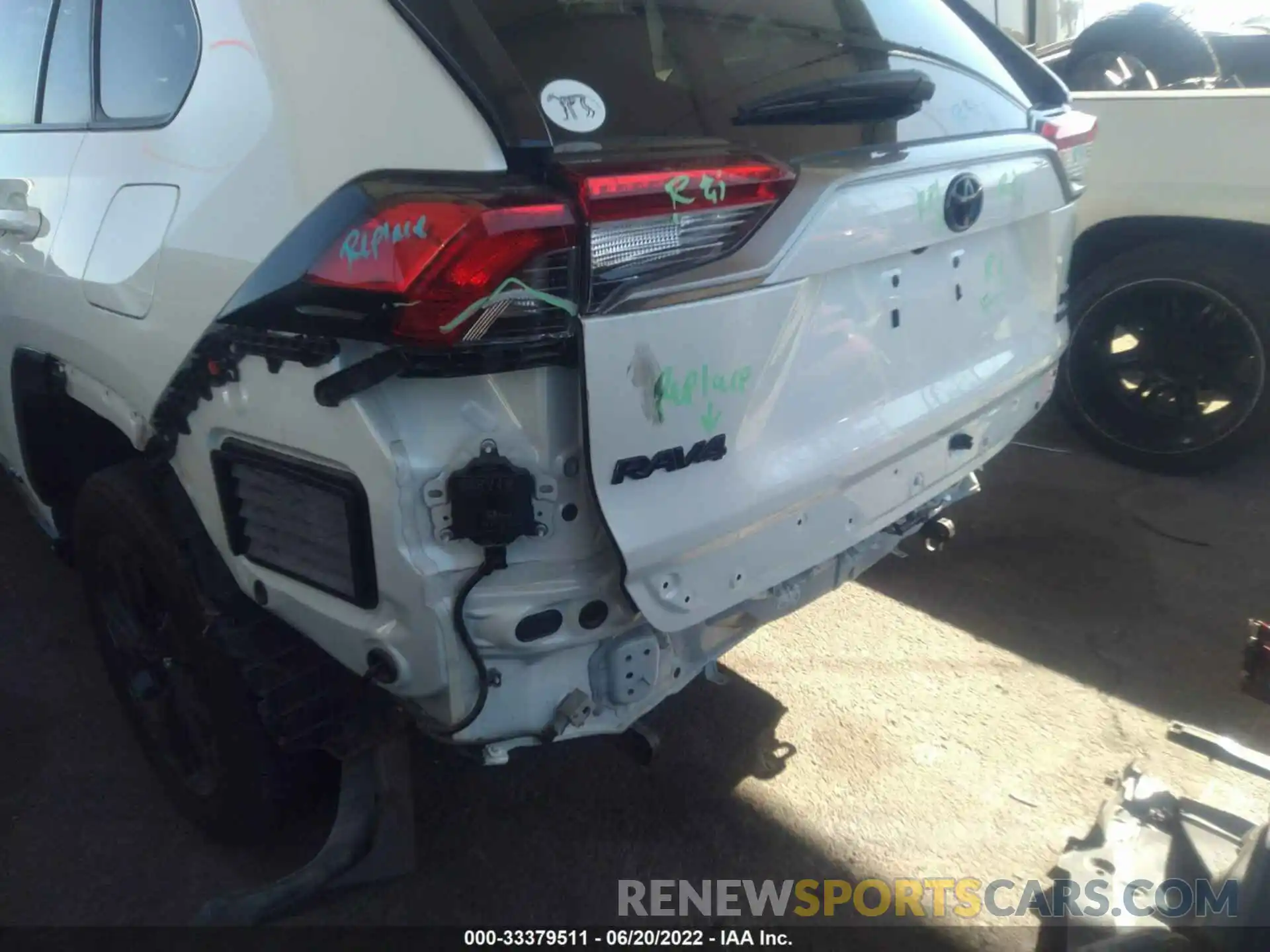 6 Photograph of a damaged car 4T3E6RFVXMU021600 TOYOTA RAV4 2021