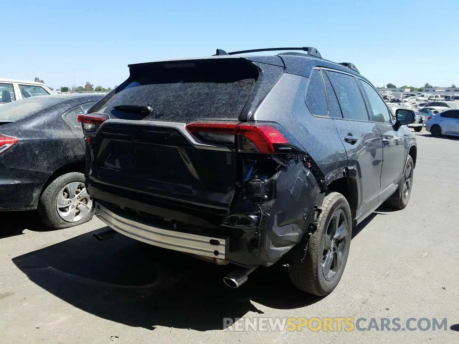 4 Photograph of a damaged car 4T3E6RFVXMU031186 TOYOTA RAV4 2021