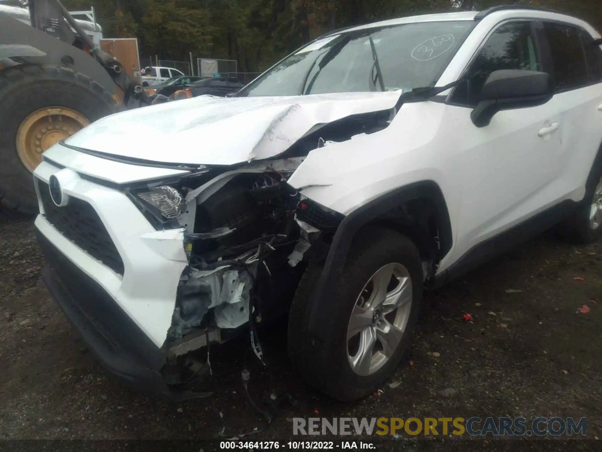 6 Photograph of a damaged car 4T3L6RFV2MU018004 TOYOTA RAV4 2021