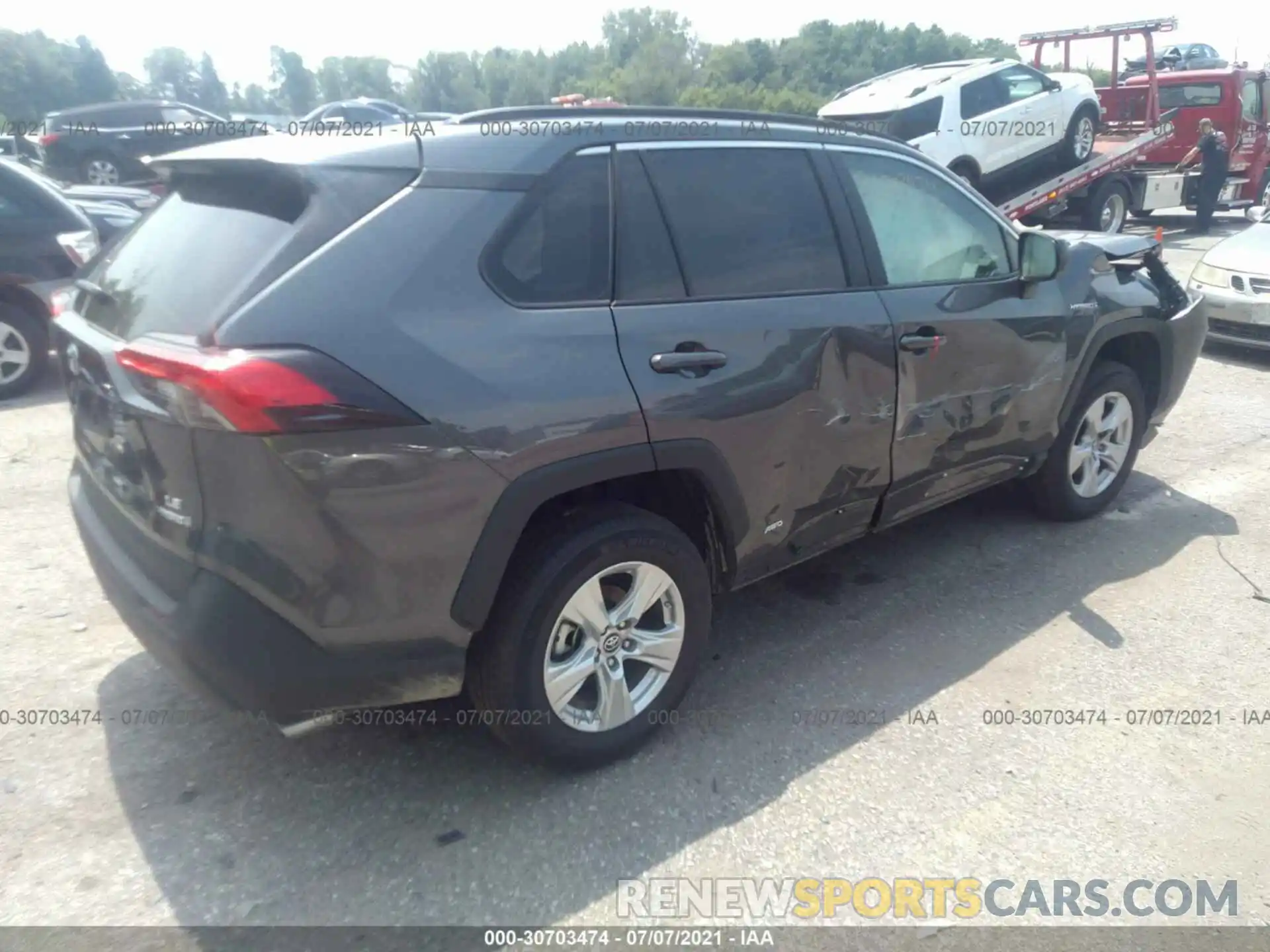 4 Photograph of a damaged car 4T3L6RFV3MU006654 TOYOTA RAV4 2021