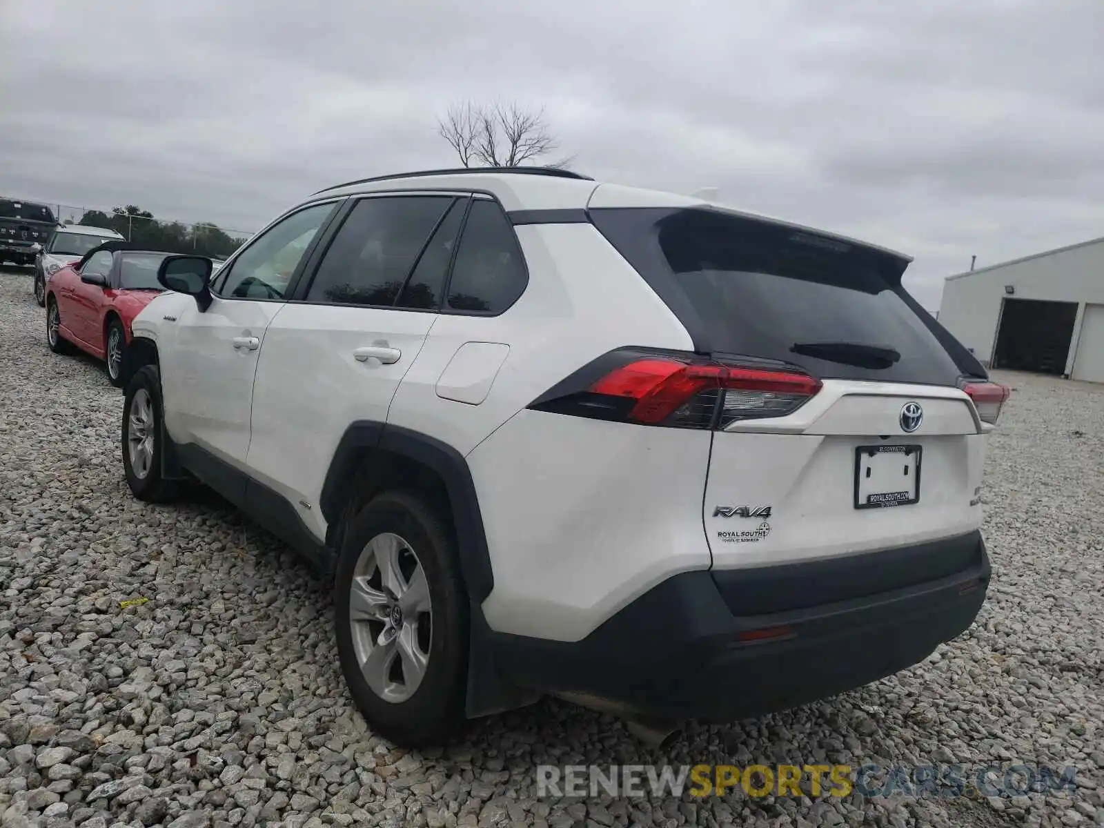 3 Photograph of a damaged car 4T3L6RFV3MU025057 TOYOTA RAV4 2021