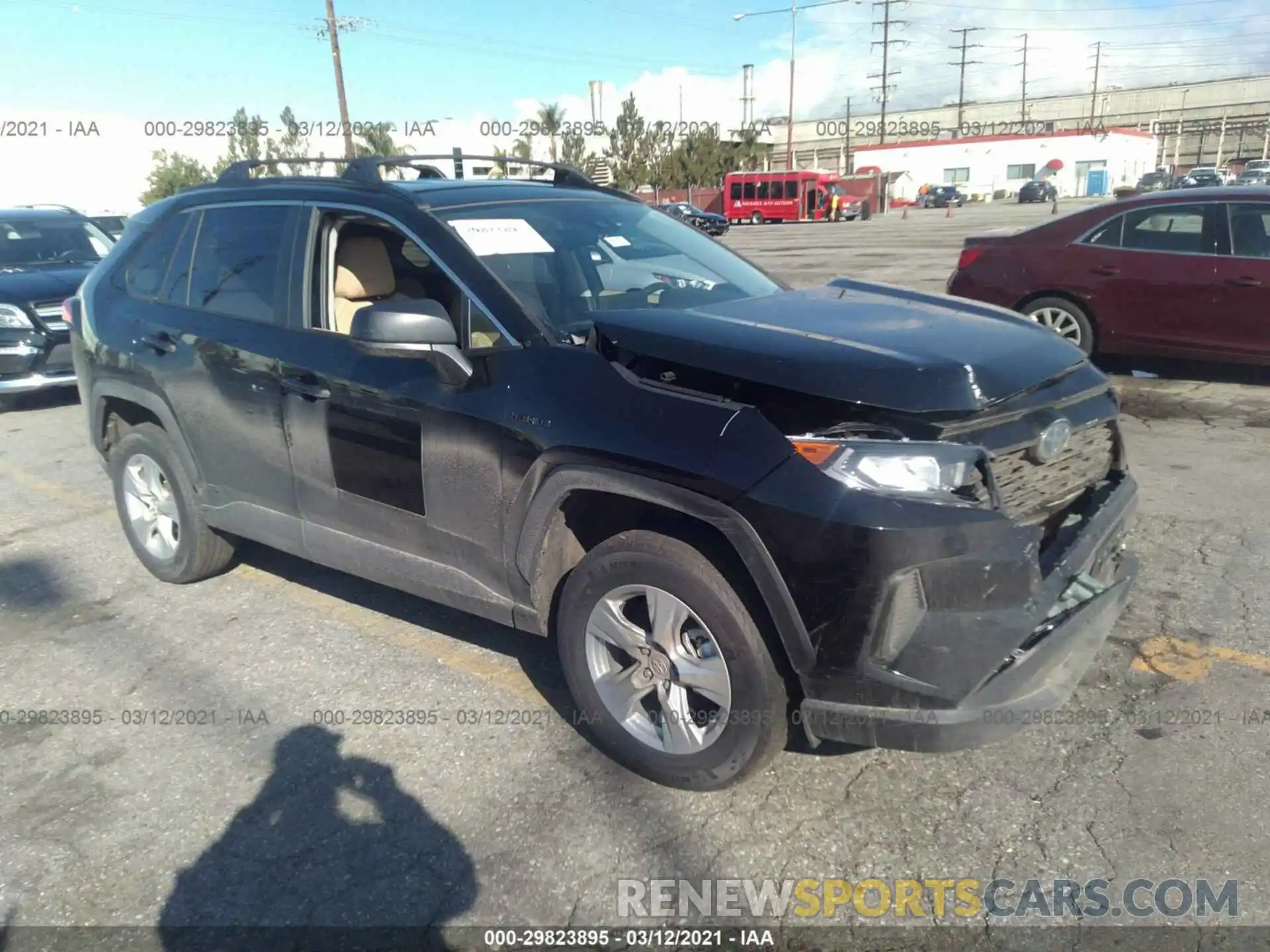 1 Photograph of a damaged car 4T3L6RFV5MU022807 TOYOTA RAV4 2021