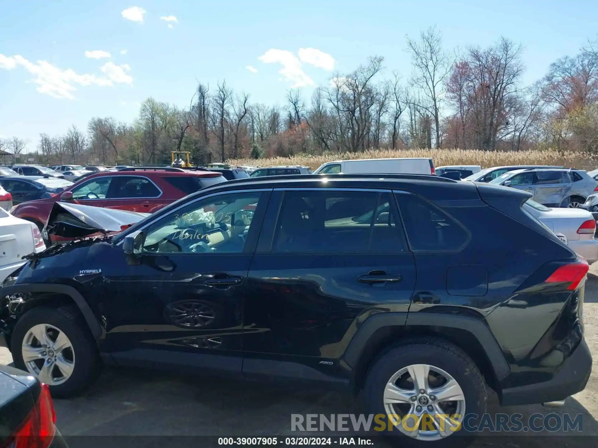 14 Photograph of a damaged car 4T3L6RFV6MU012044 TOYOTA RAV4 2021