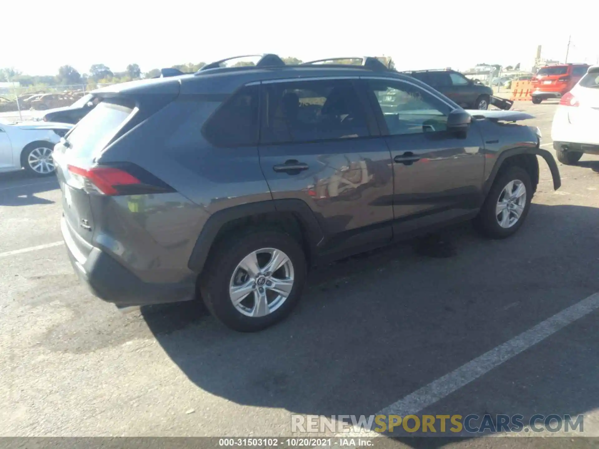 4 Photograph of a damaged car 4T3L6RFV6MU015428 TOYOTA RAV4 2021