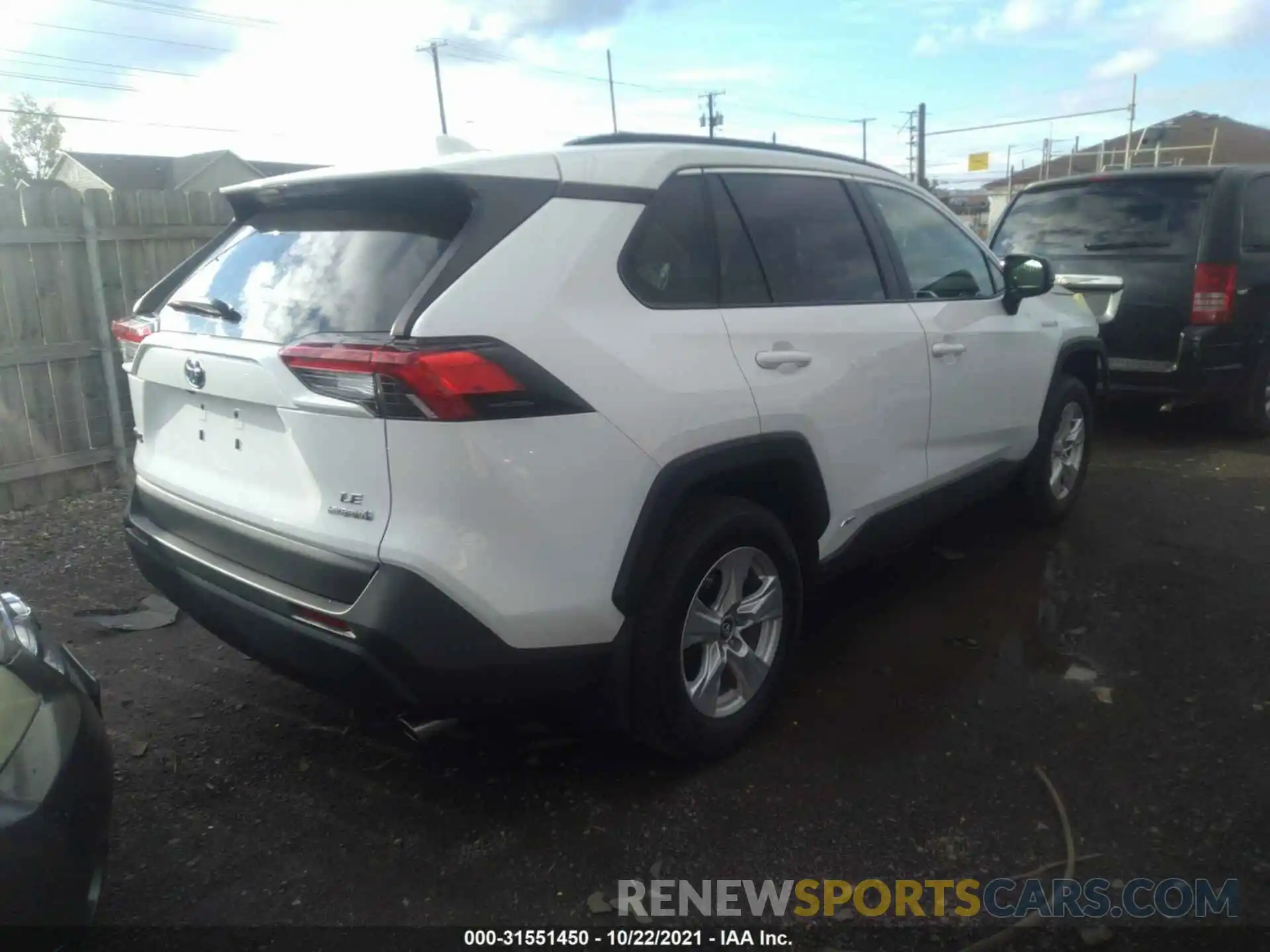 4 Photograph of a damaged car 4T3L6RFV6MU025862 TOYOTA RAV4 2021