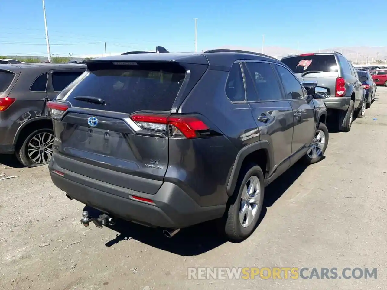 4 Photograph of a damaged car 4T3L6RFV7MU017043 TOYOTA RAV4 2021