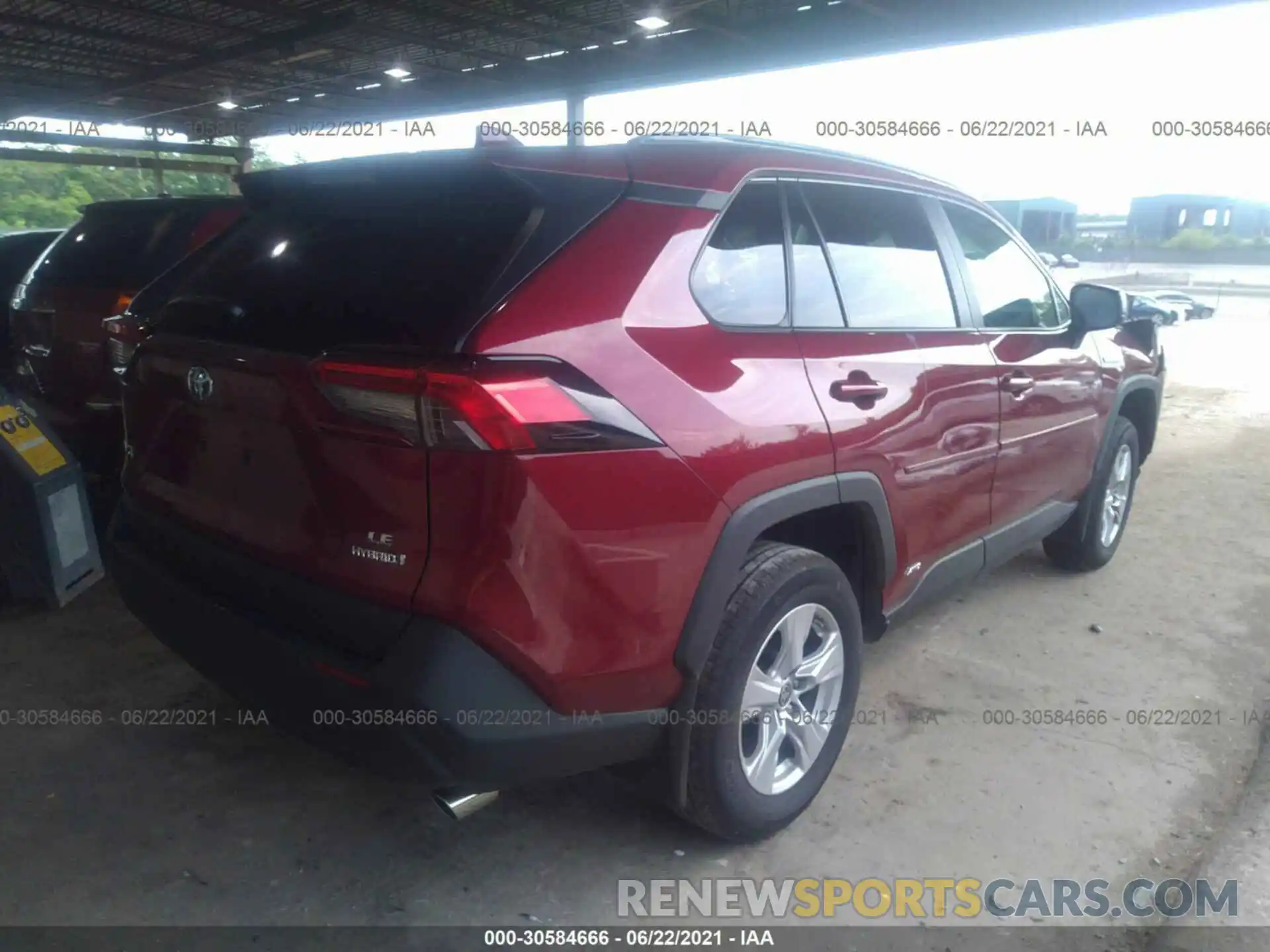 4 Фотография поврежденного автомобиля 4T3L6RFV9MU030635 TOYOTA RAV4 2021