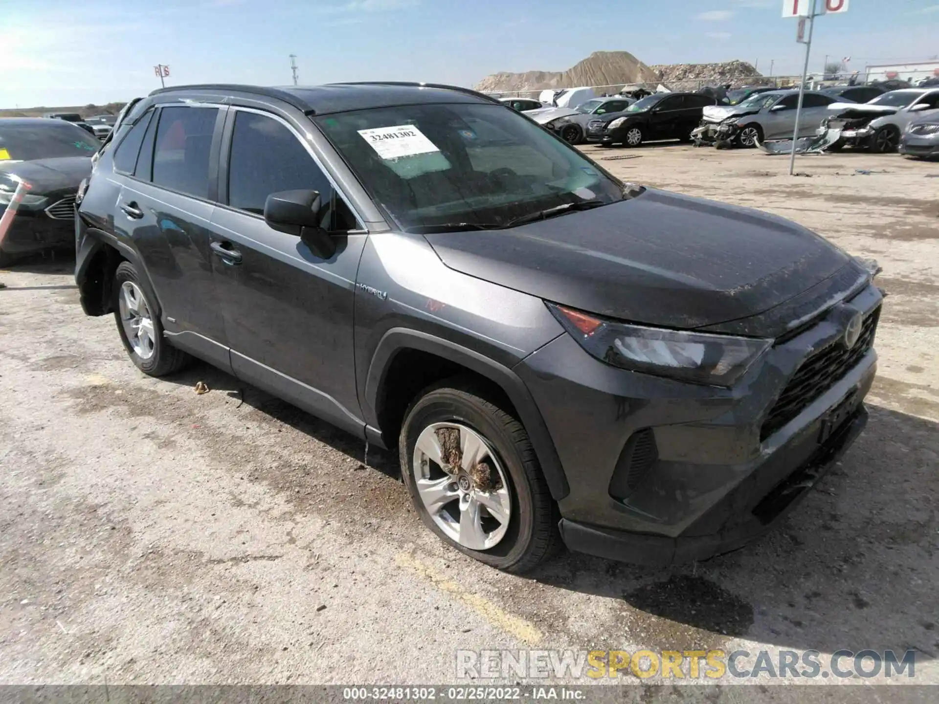 1 Photograph of a damaged car 4T3LWRFV0MU028949 TOYOTA RAV4 2021