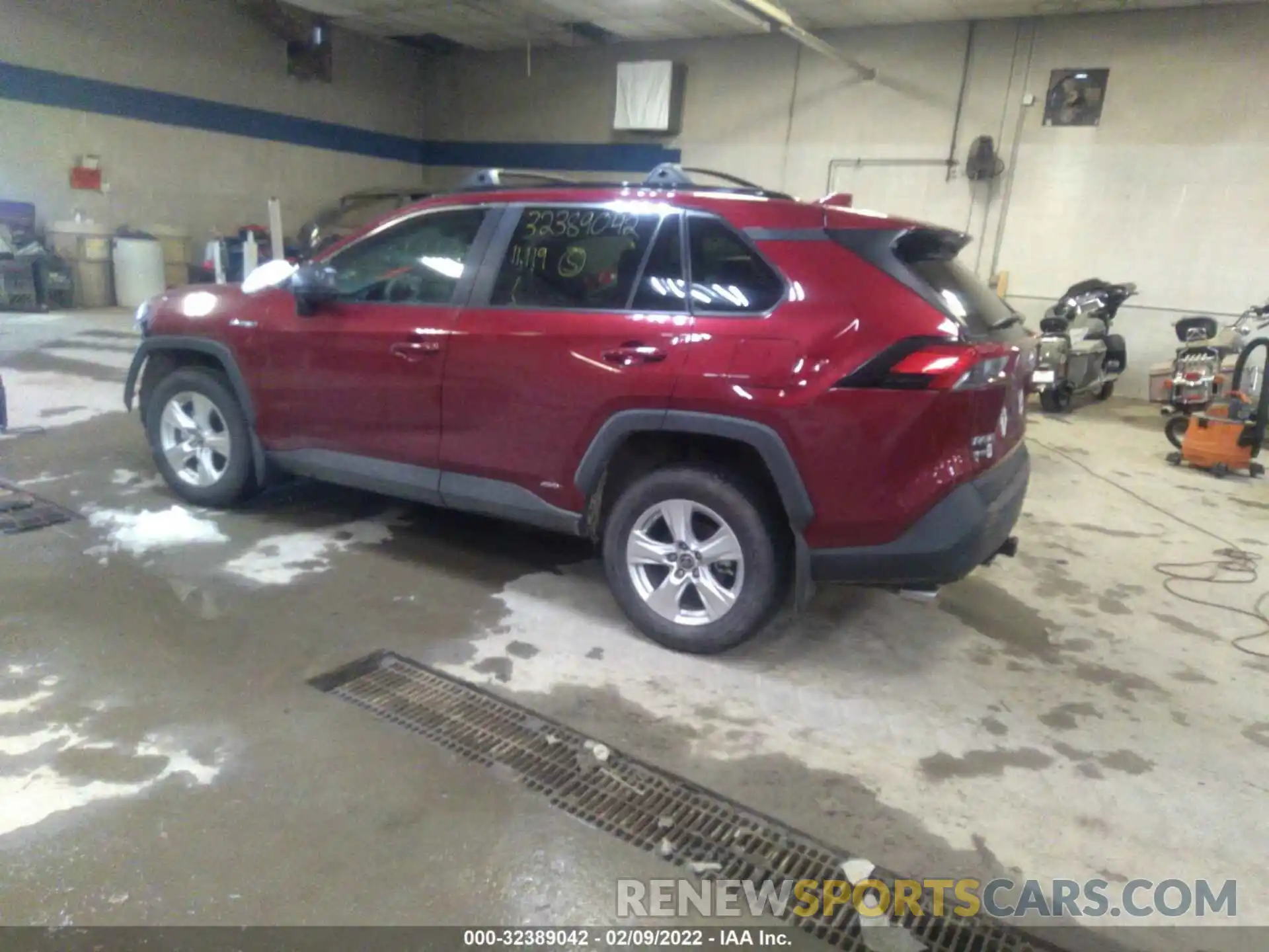 3 Photograph of a damaged car 4T3LWRFV2MU018956 TOYOTA RAV4 2021