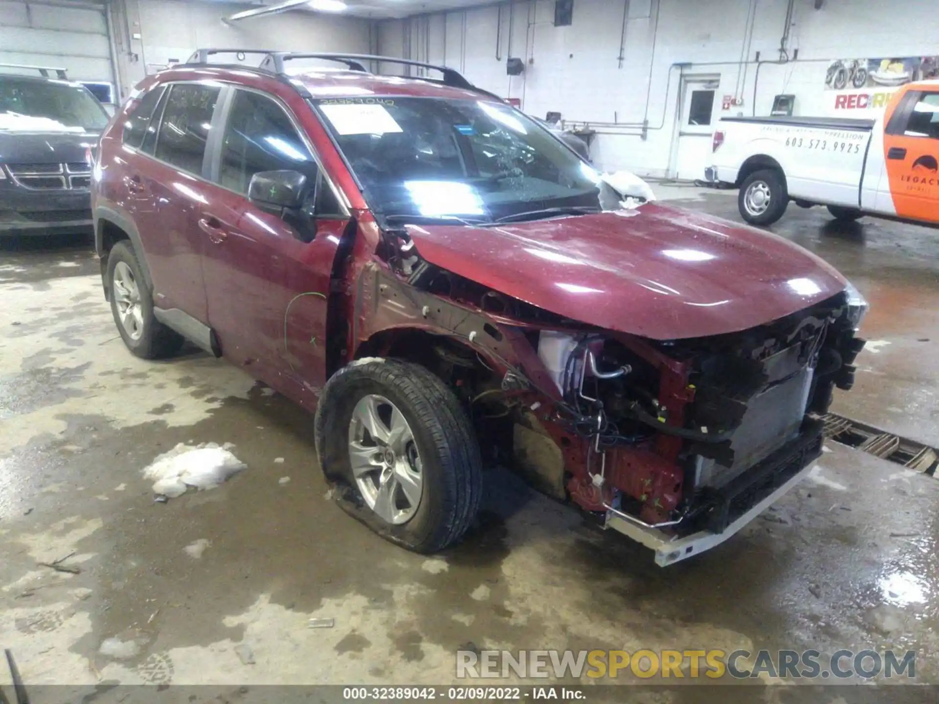 6 Photograph of a damaged car 4T3LWRFV2MU018956 TOYOTA RAV4 2021