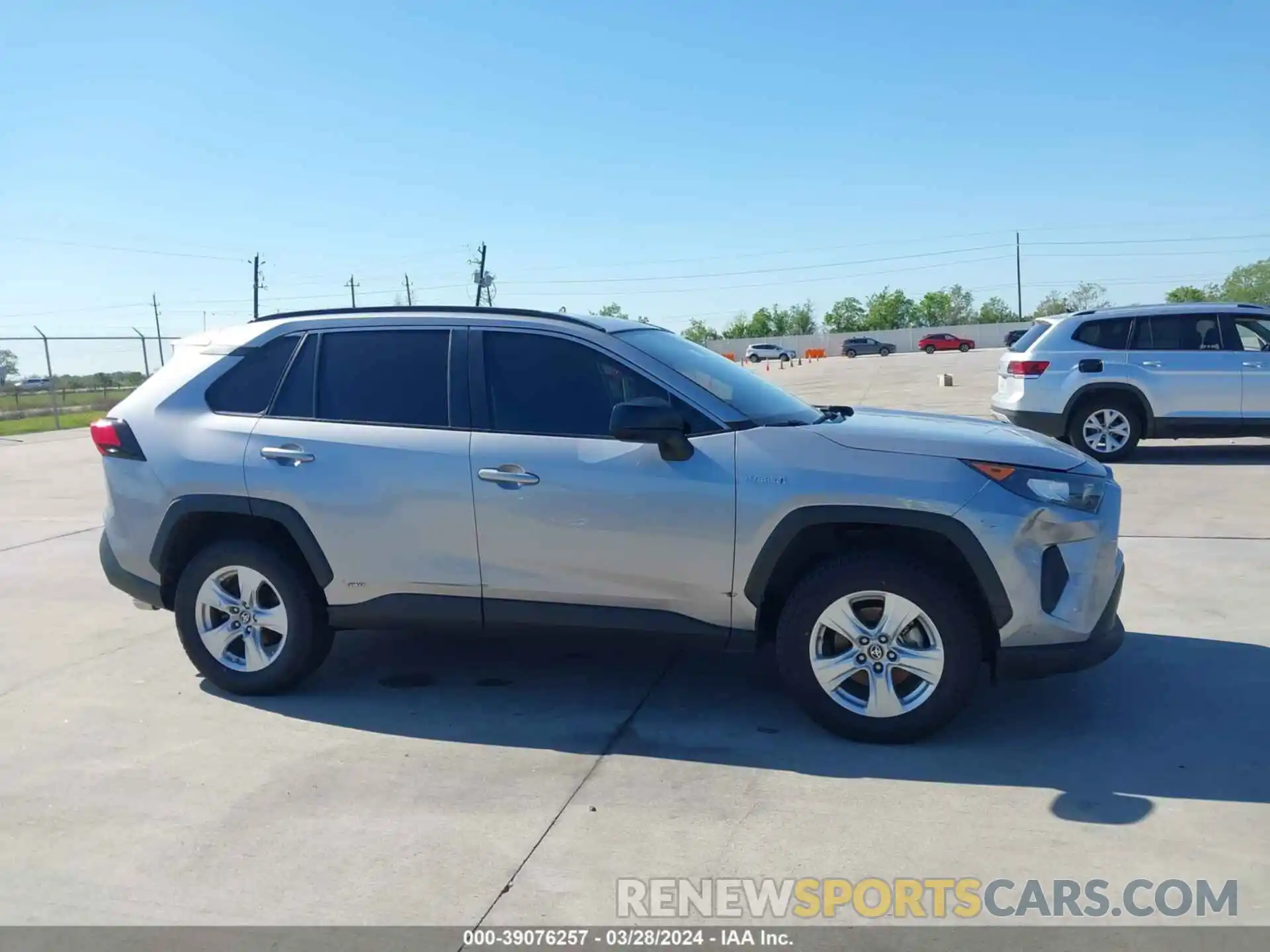 13 Photograph of a damaged car 4T3LWRFV5MU023648 TOYOTA RAV4 2021