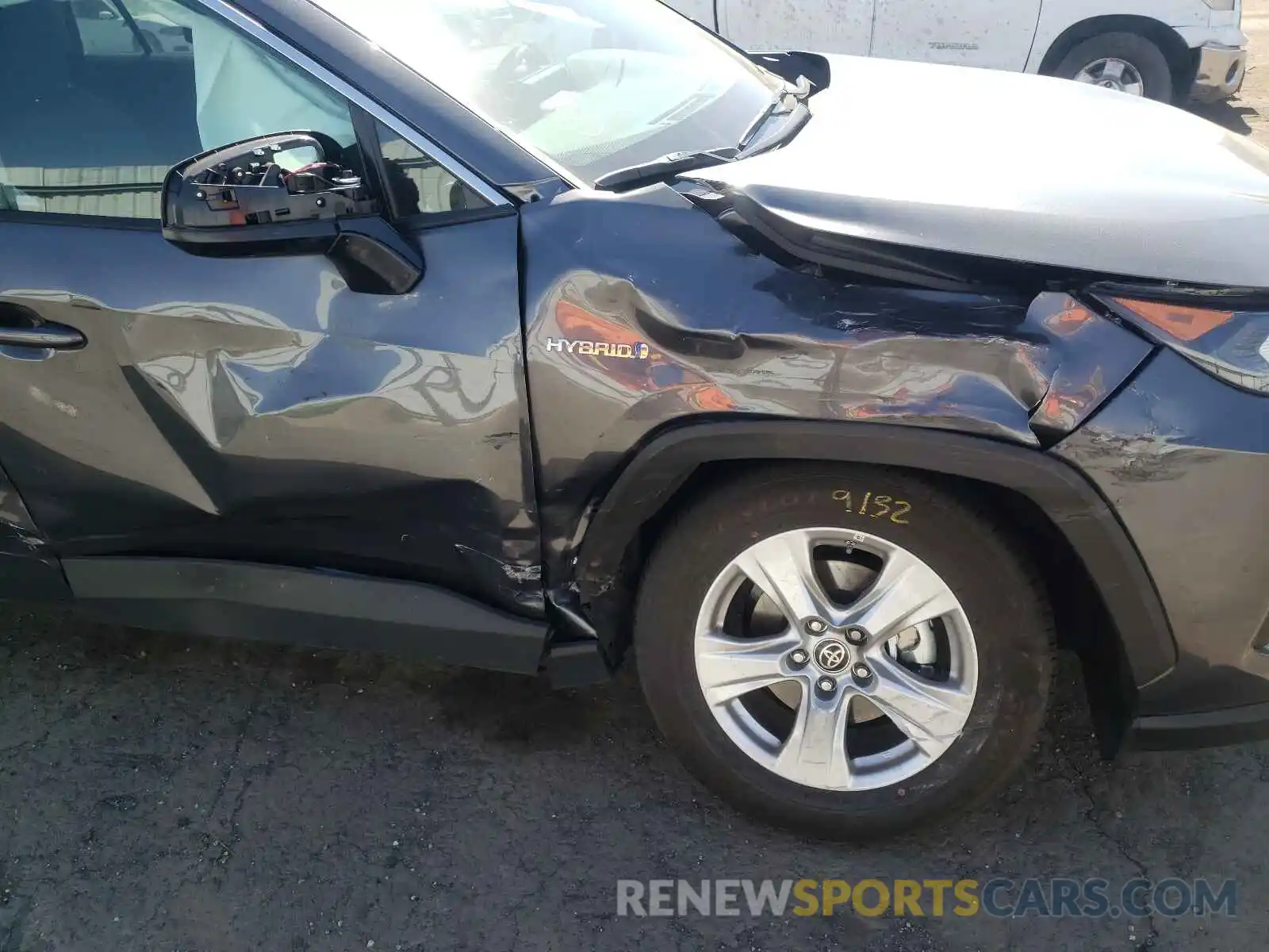 9 Photograph of a damaged car 4T3LWRFV6MU013372 TOYOTA RAV4 2021