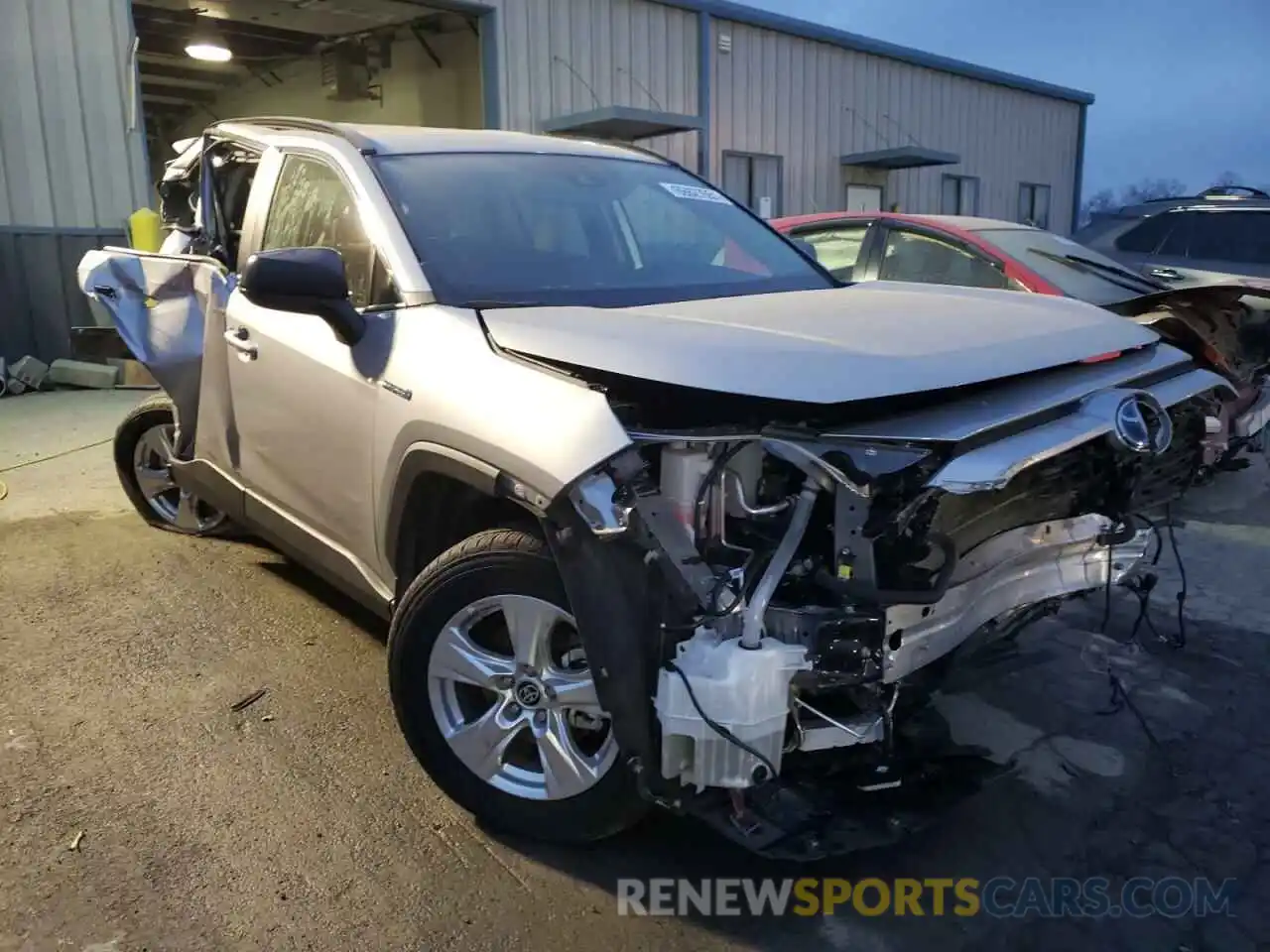 1 Photograph of a damaged car 4T3LWRFV6MU018796 TOYOTA RAV4 2021