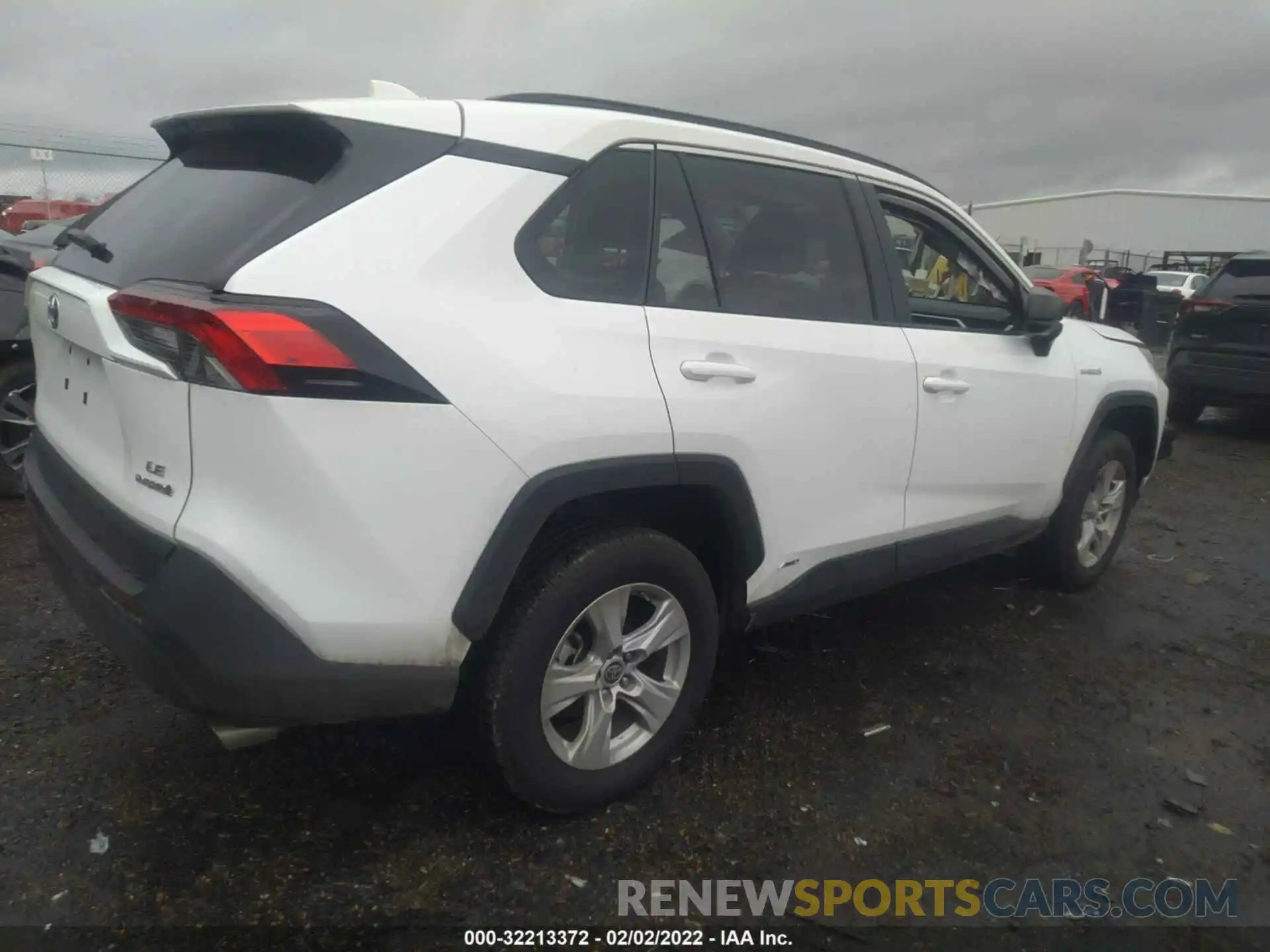 4 Photograph of a damaged car 4T3LWRFV6MU019835 TOYOTA RAV4 2021