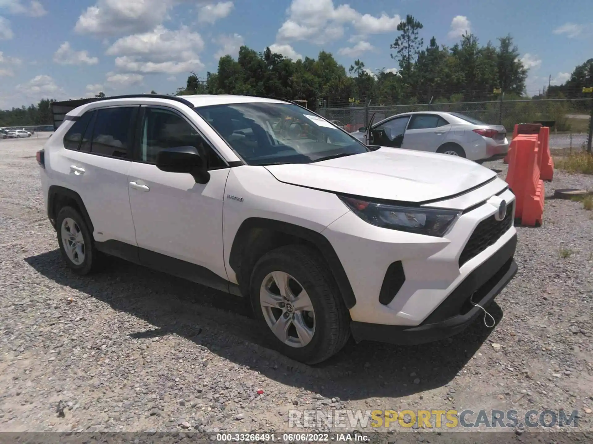 1 Photograph of a damaged car 4T3LWRFV8MU016709 TOYOTA RAV4 2021