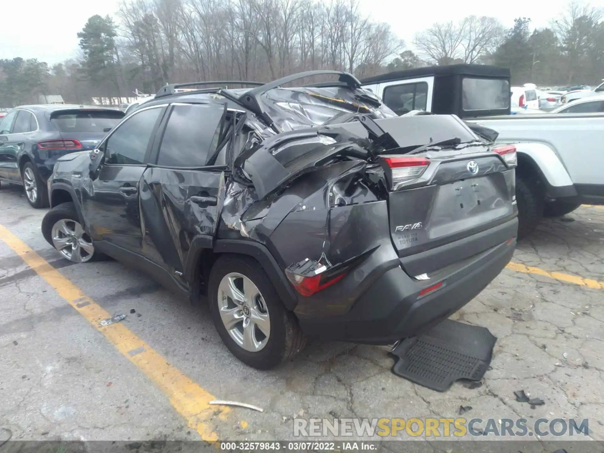 3 Photograph of a damaged car 4T3LWRFV9MU029937 TOYOTA RAV4 2021