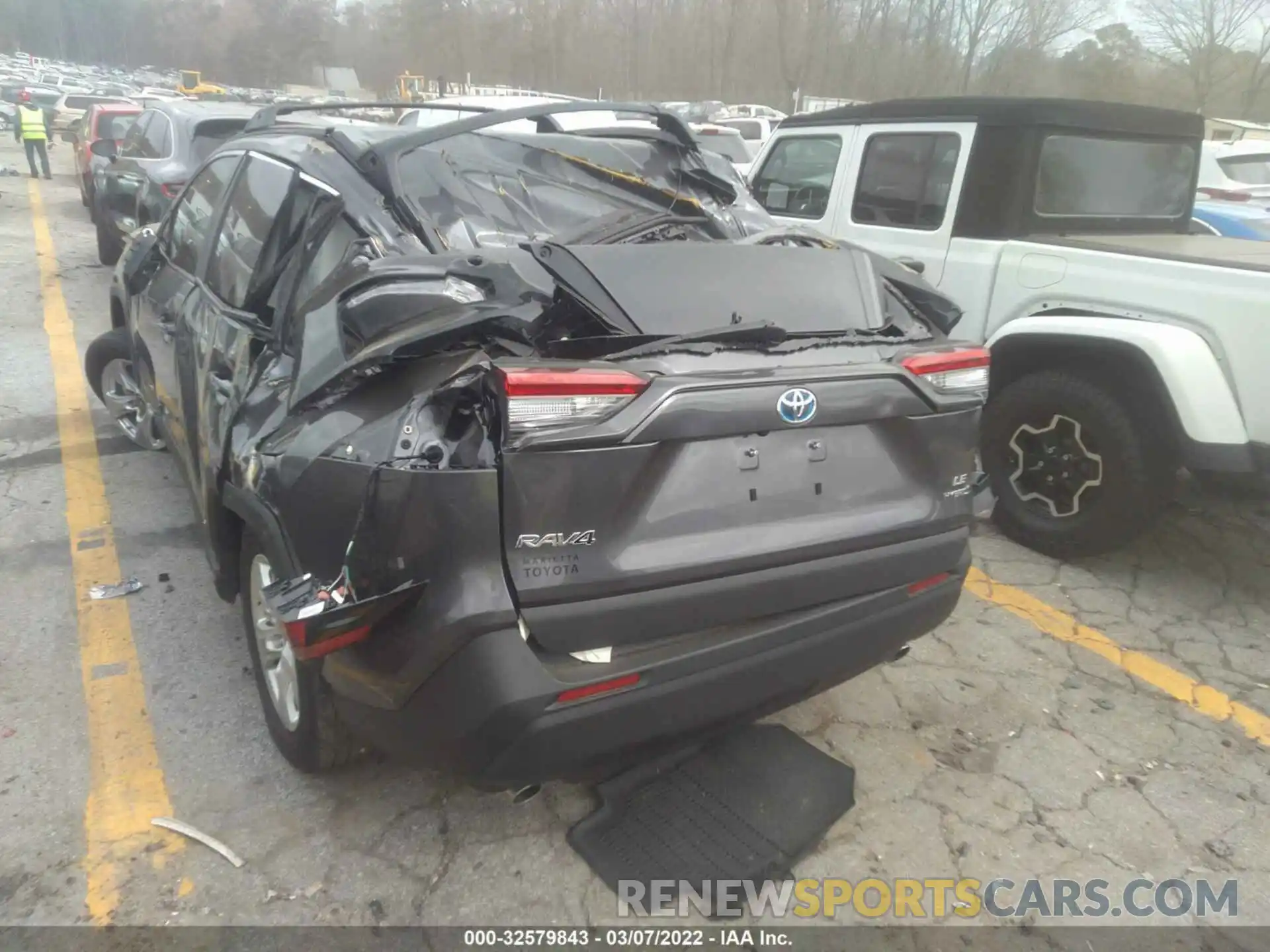 6 Photograph of a damaged car 4T3LWRFV9MU029937 TOYOTA RAV4 2021