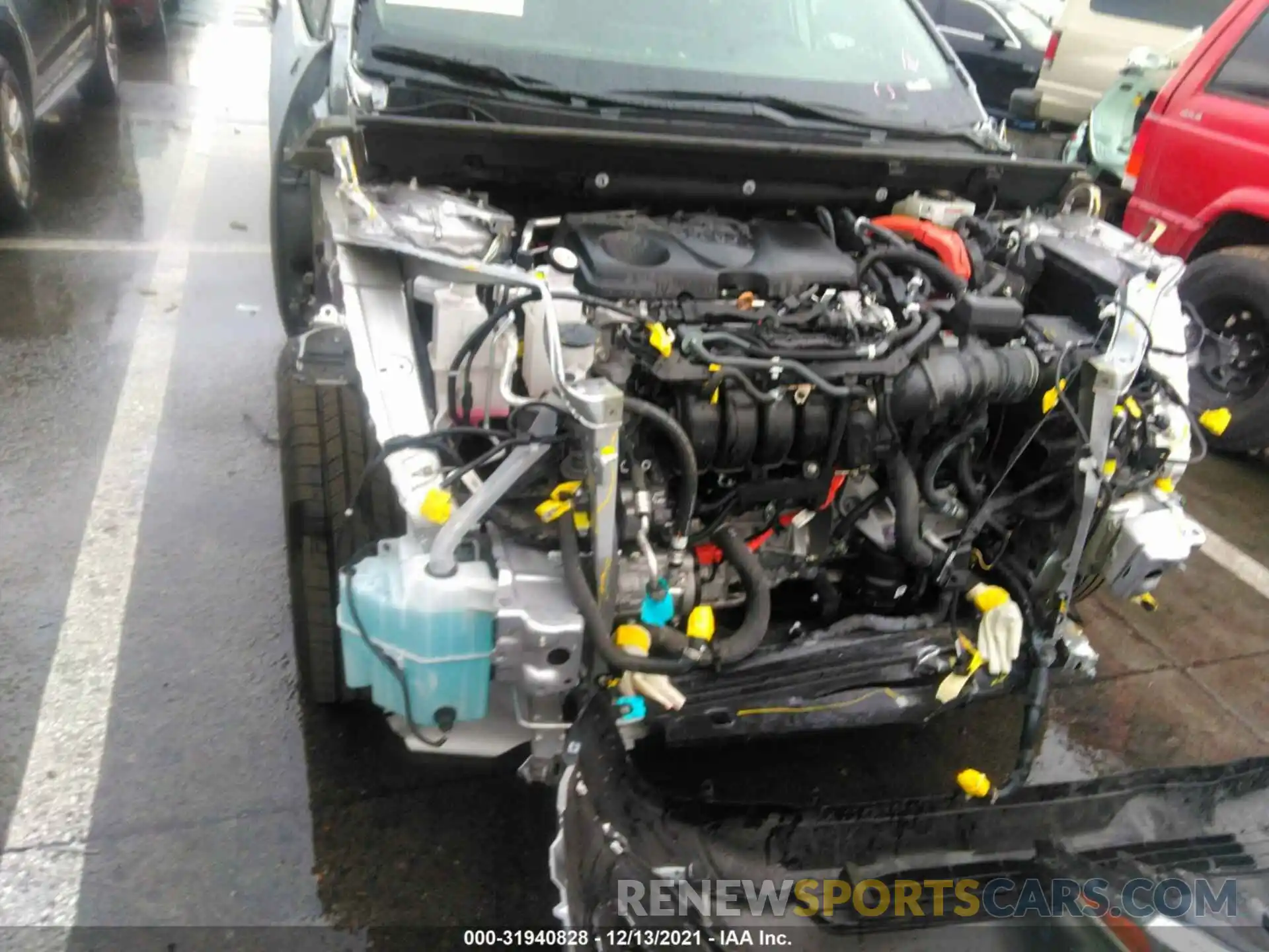 10 Photograph of a damaged car 4T3M6RFV5MU012220 TOYOTA RAV4 2021