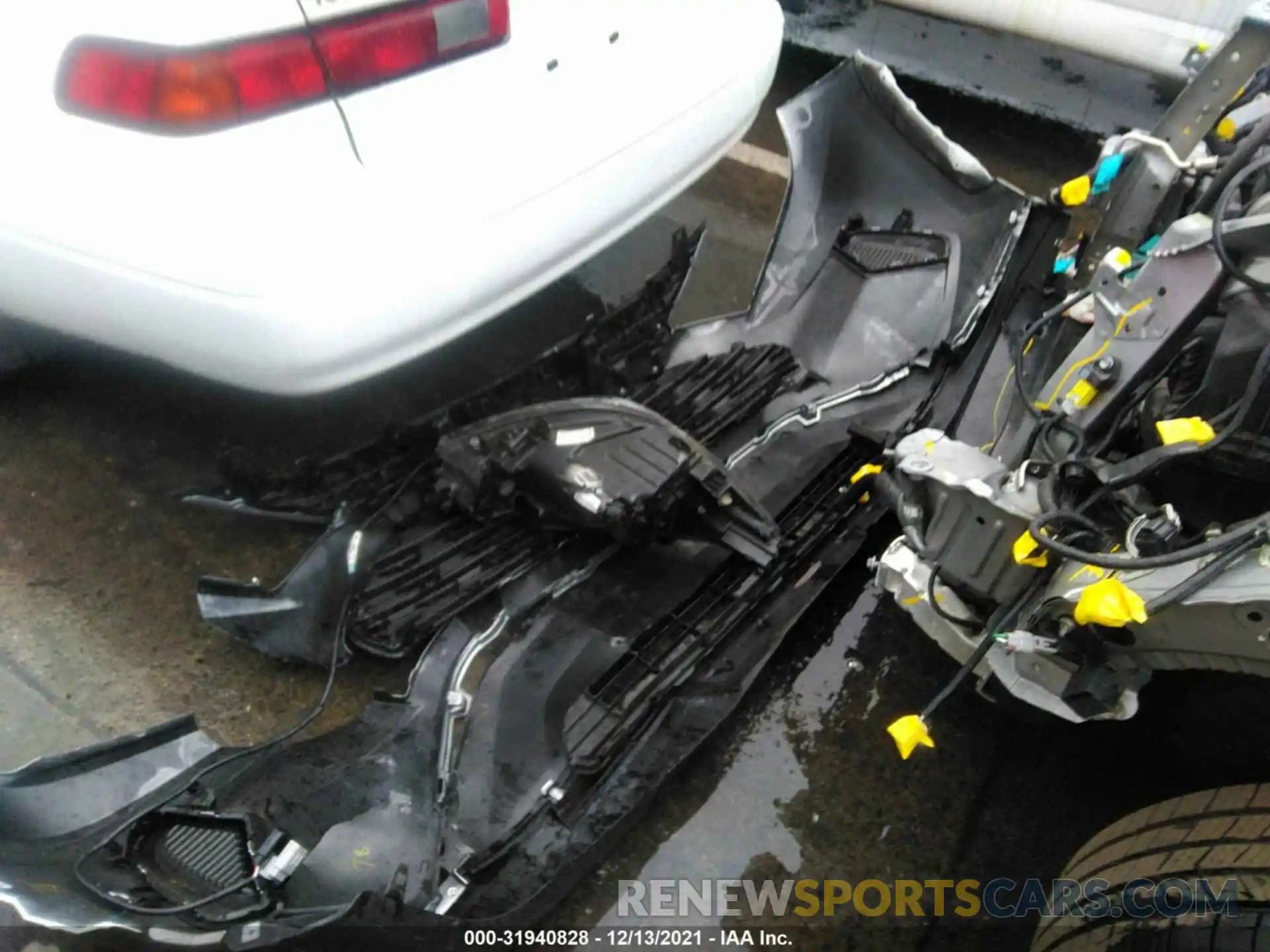 12 Photograph of a damaged car 4T3M6RFV5MU012220 TOYOTA RAV4 2021