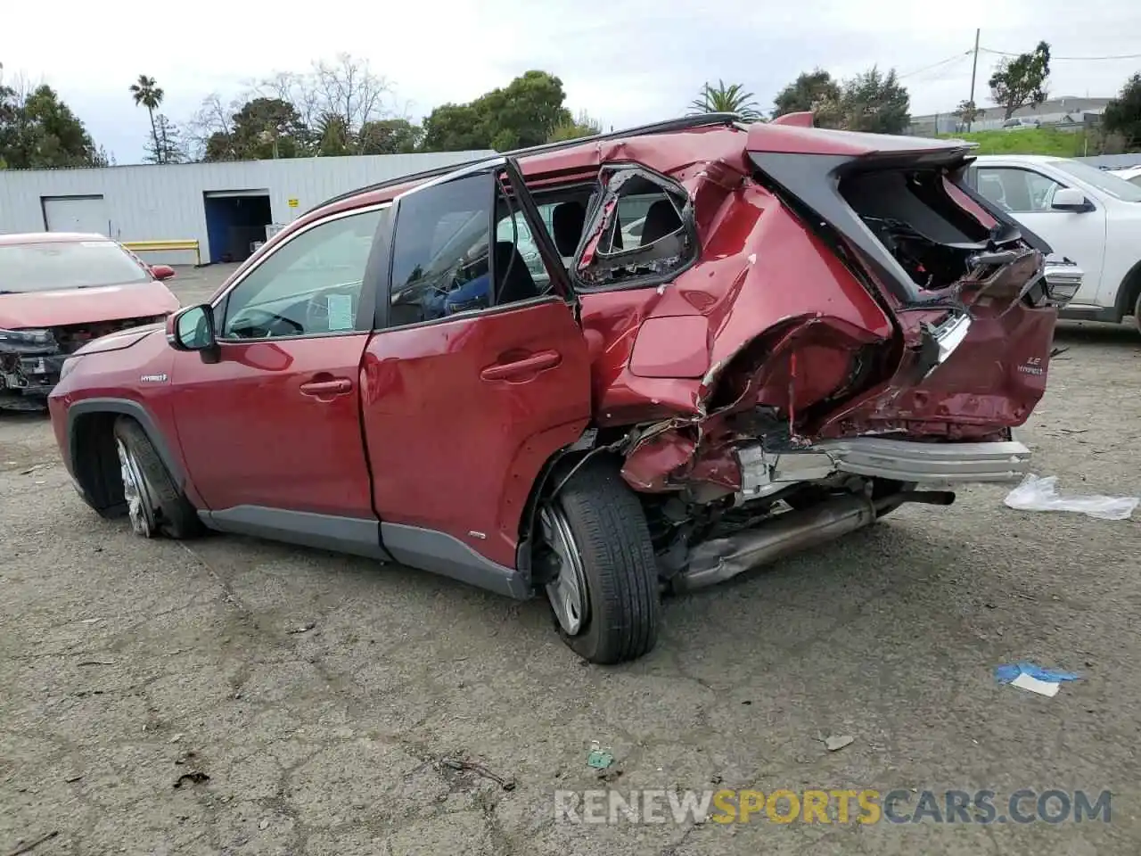 2 Photograph of a damaged car 4T3M6RFV6MU013635 TOYOTA RAV4 2021