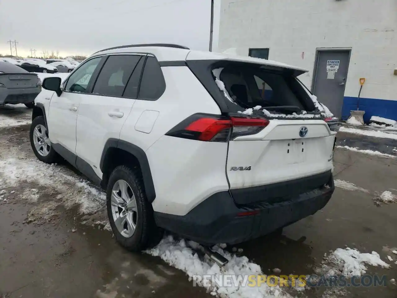 3 Фотография поврежденного автомобиля 4T3M6RFV6MU031438 TOYOTA RAV4 2021