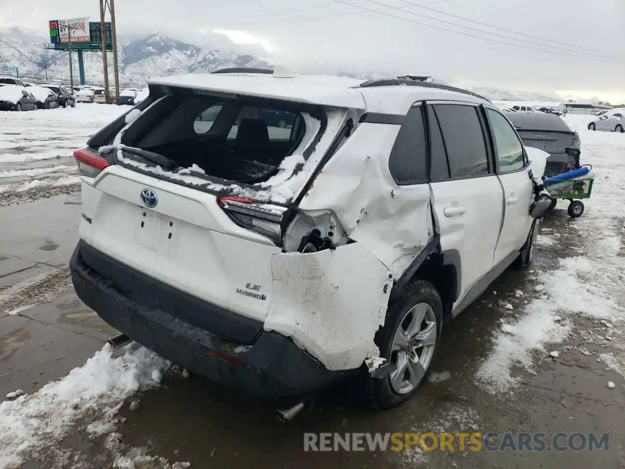 4 Photograph of a damaged car 4T3M6RFV6MU031438 TOYOTA RAV4 2021