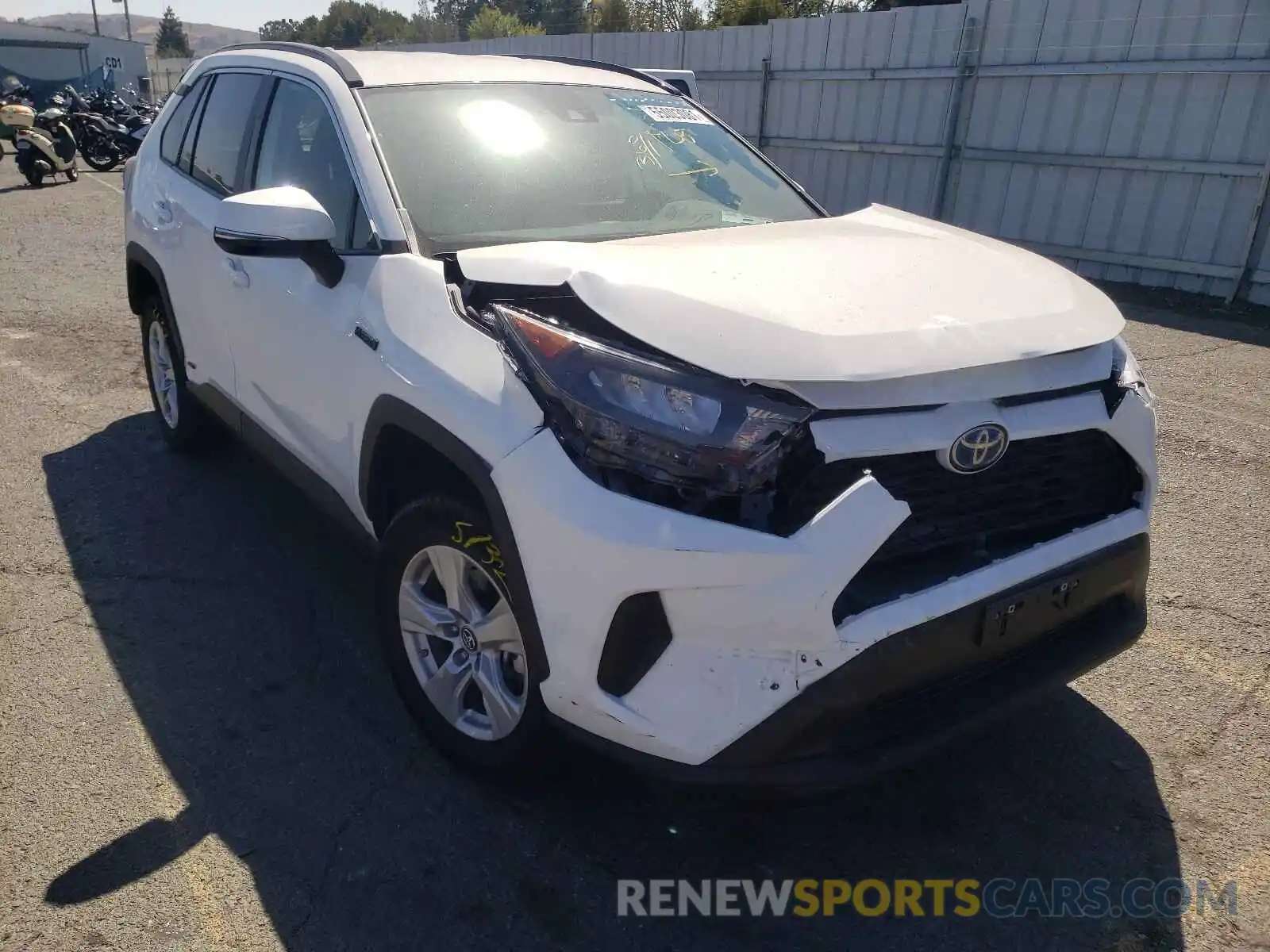 1 Photograph of a damaged car 4T3M6RFV7MU008640 TOYOTA RAV4 2021