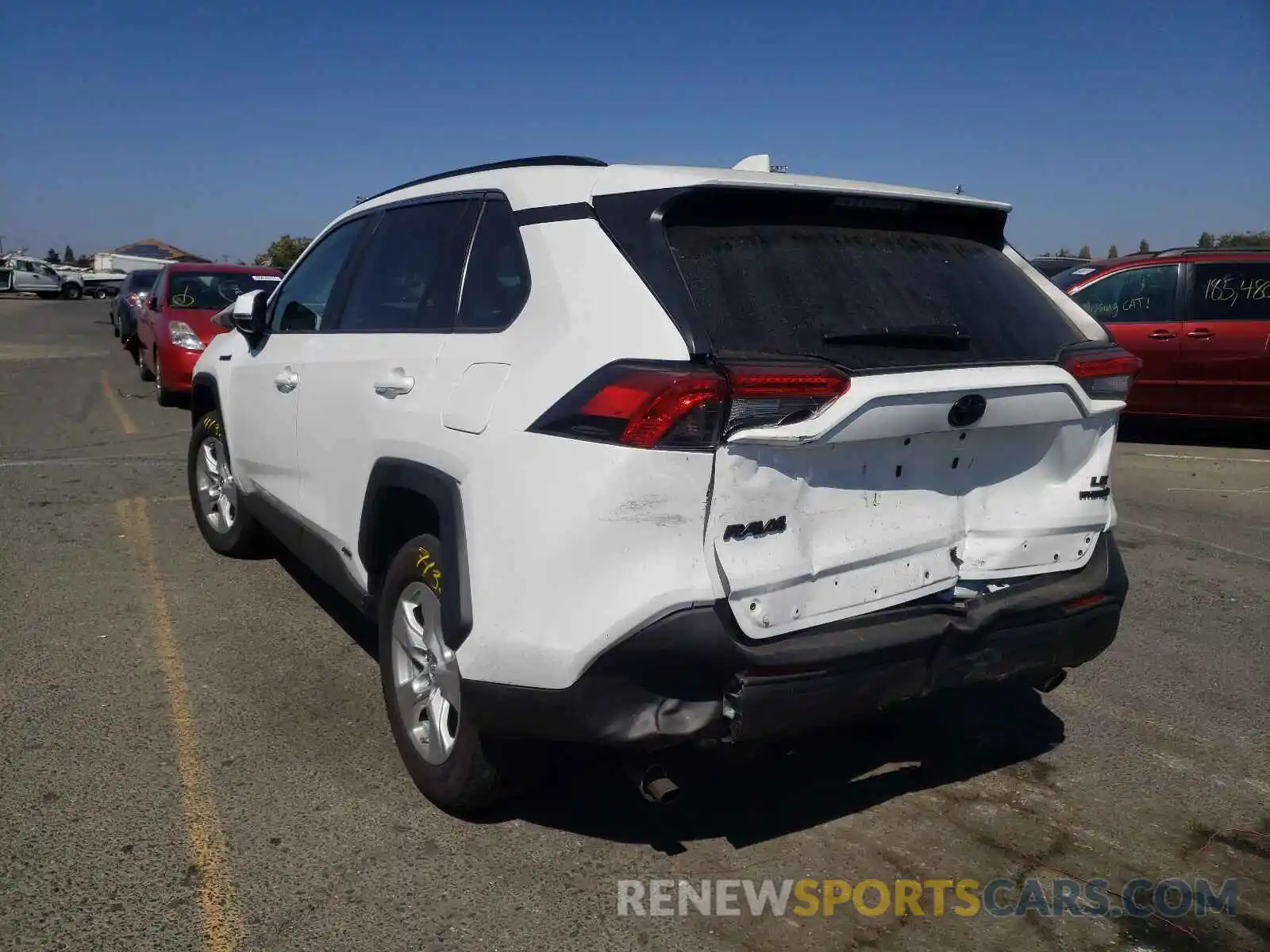 3 Photograph of a damaged car 4T3M6RFV7MU008640 TOYOTA RAV4 2021