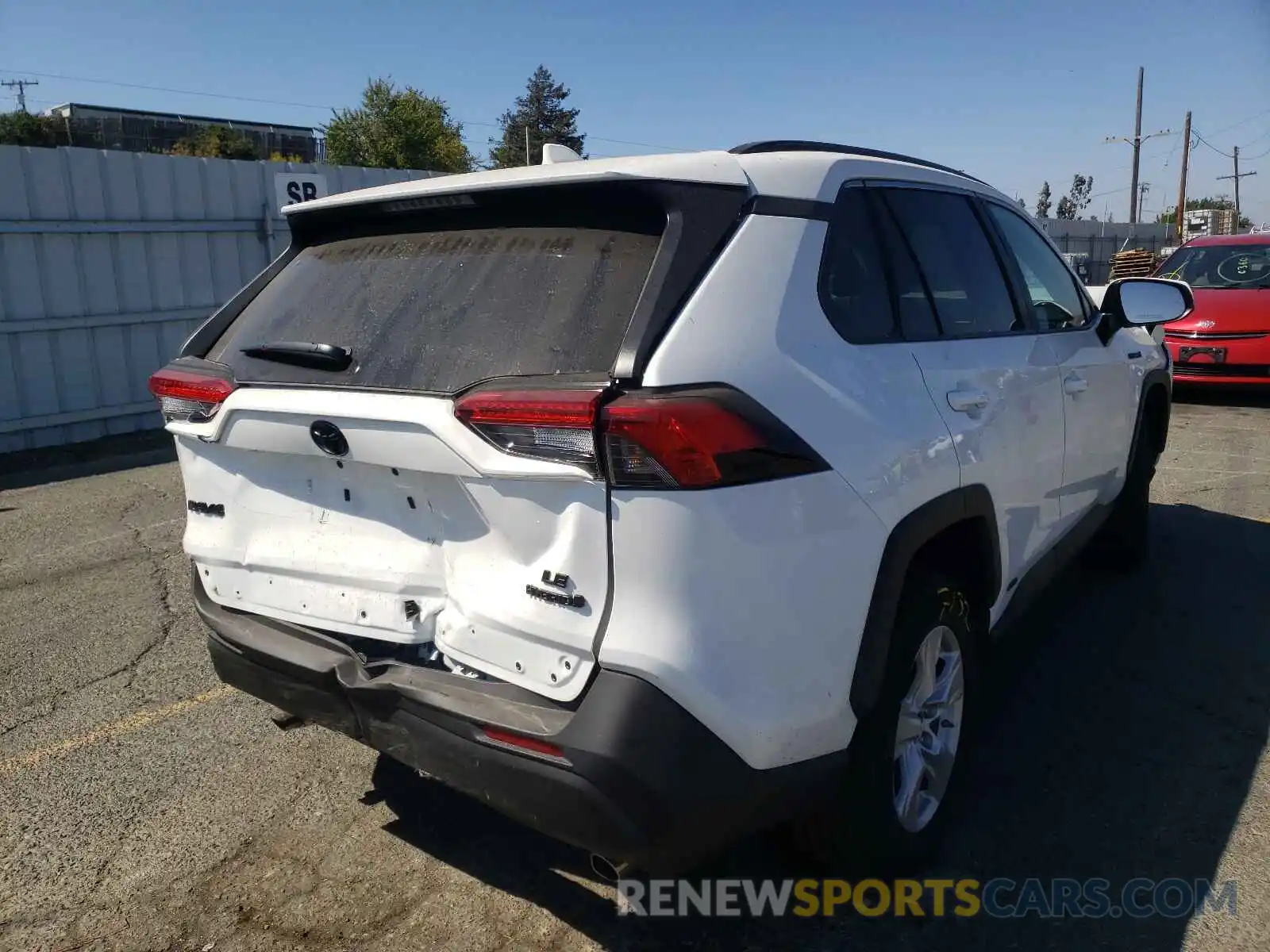 4 Photograph of a damaged car 4T3M6RFV7MU008640 TOYOTA RAV4 2021